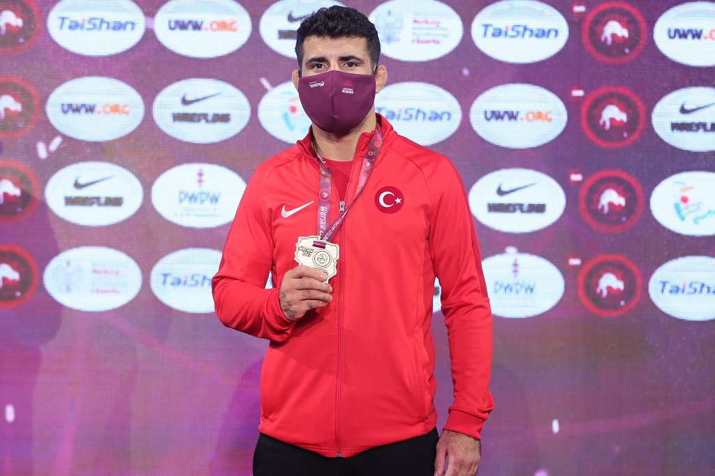 spor-bilimleri-fakultesi-ogrencimiz-avrupa-gures-sampiyonasinda-ucuncu-oldu-718