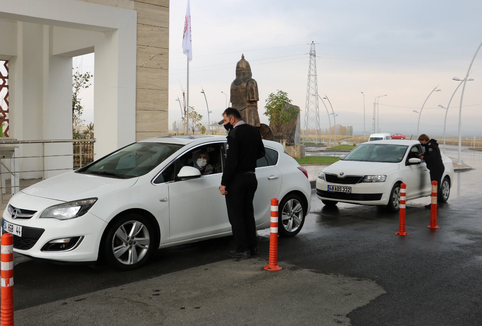 kulliyemize-girislerde-hes-kodu-sorgulamasi-basladi-753