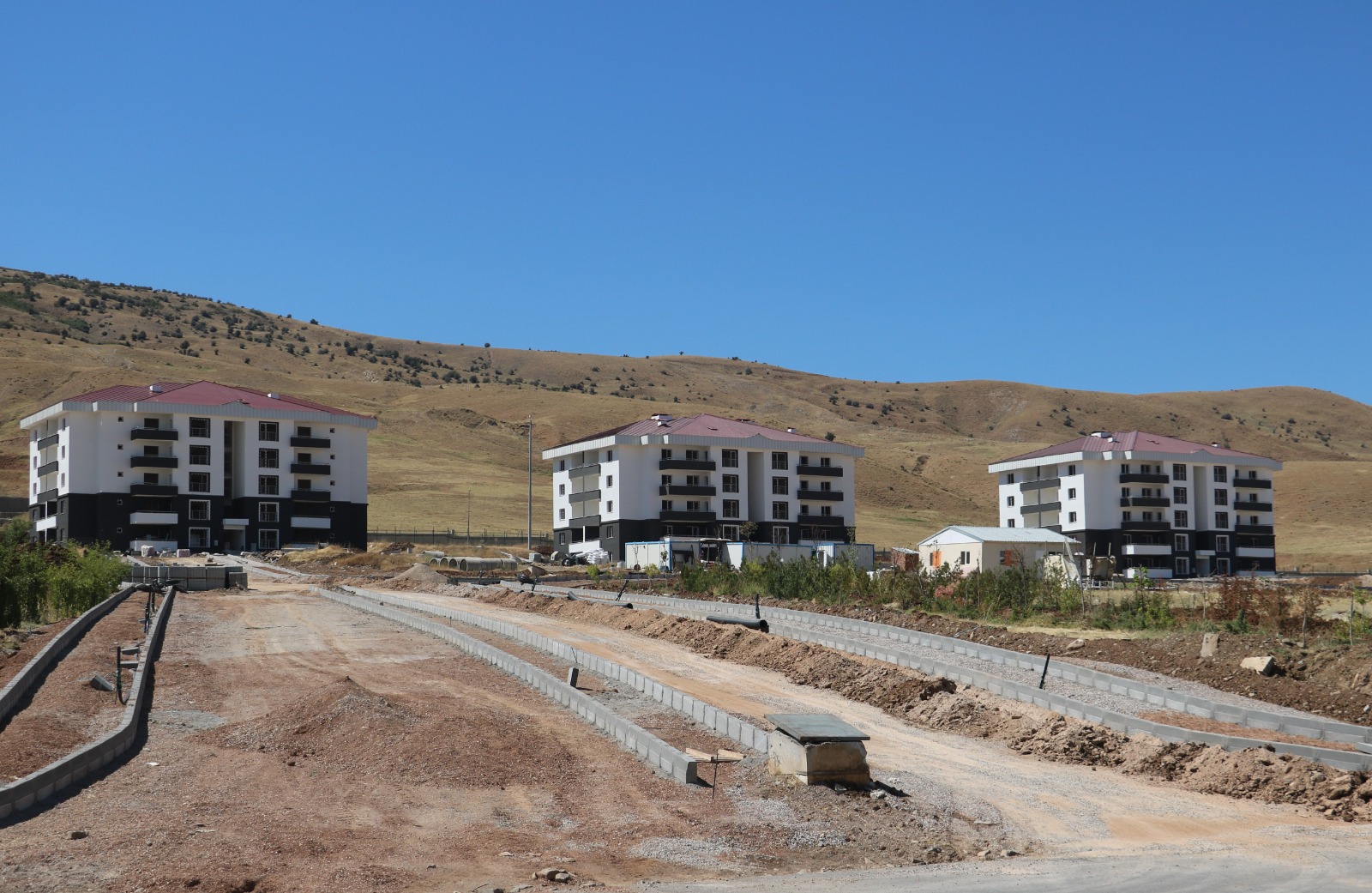 kulliyemizin-yeni-lojmanlarina-son-dokunuslar-776