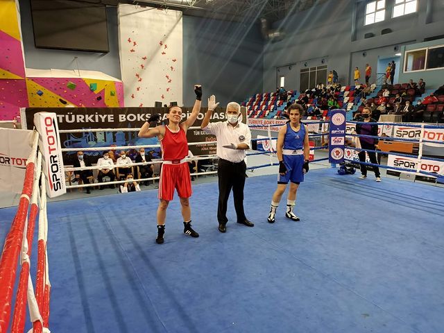 our-sports-sciences-faculty-student-came-in-third-in-turkey-womens-individual-boxing-match-812