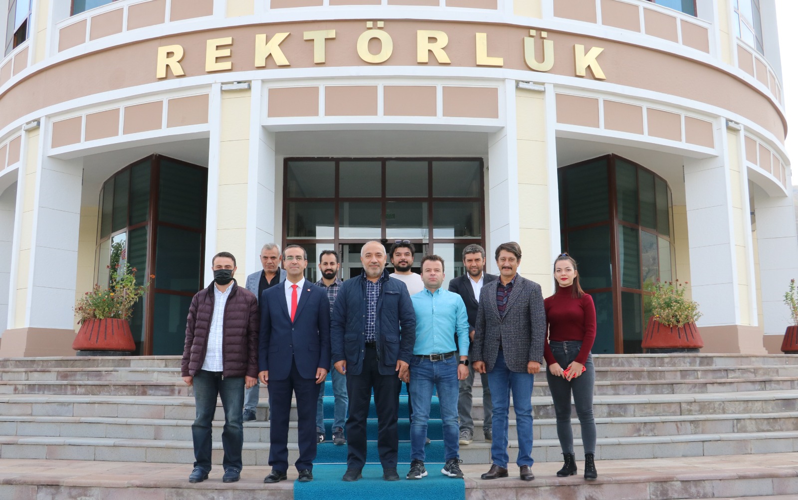 cultural-convention-centre-hosted-negotiations-on-agricultural-problems-889