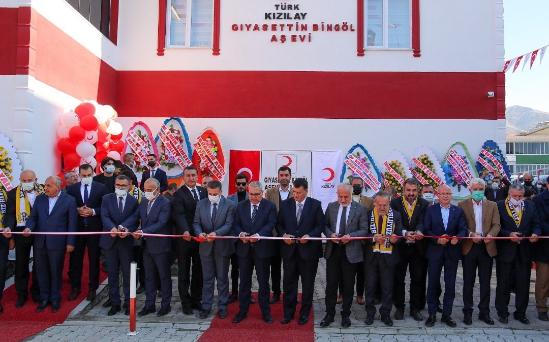 rektorumuz-giyasettin-bingol-asevi-acilisina-katildi-915