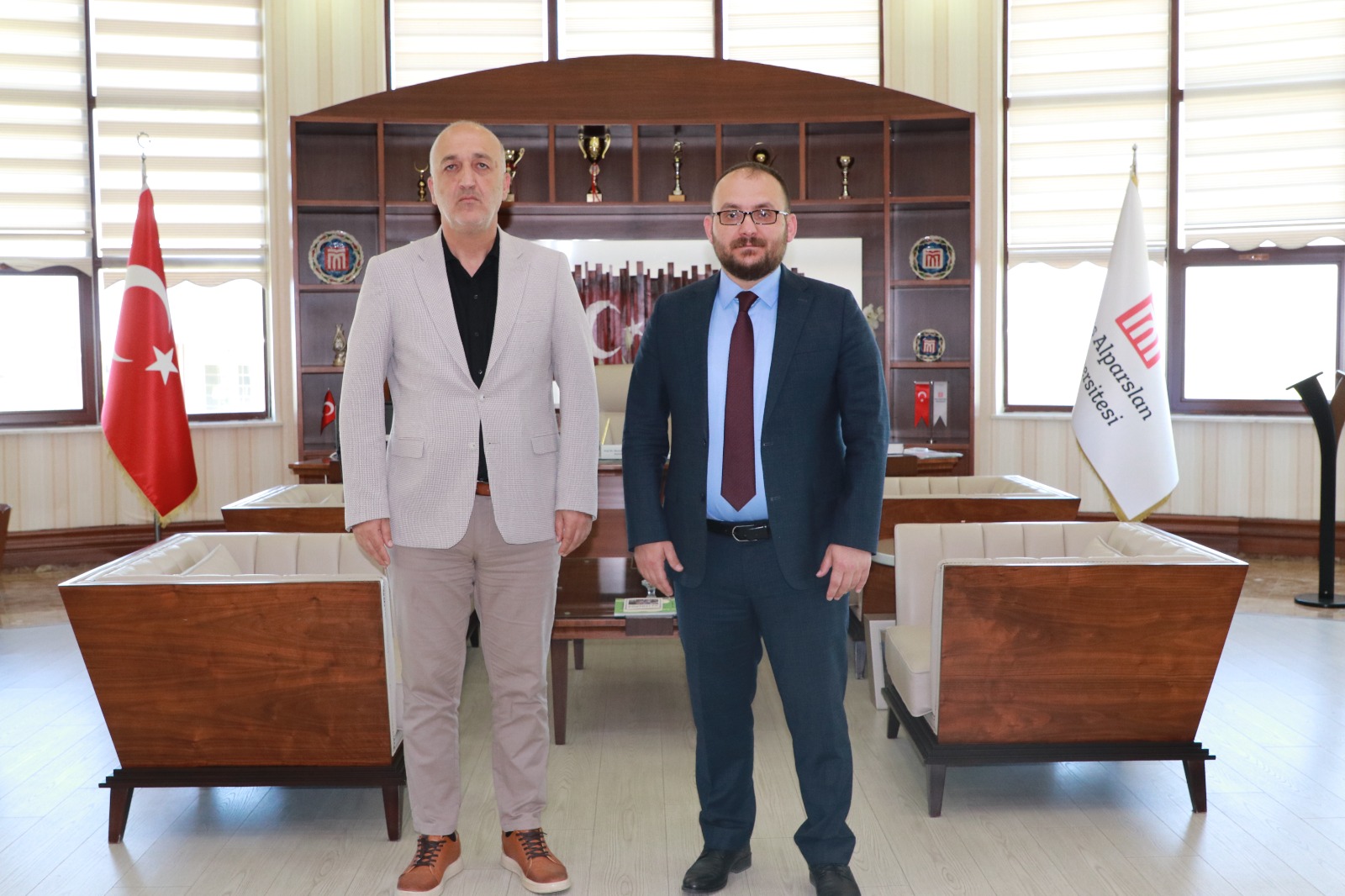 rektorumuze-universitemizden-ziyaretler-devam-ediyor-2698