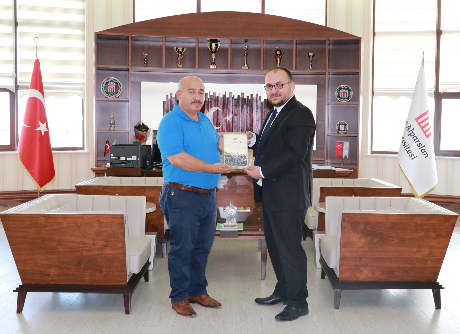 business-people-from-mersin-visited-our-rector-for-good-luck-2795