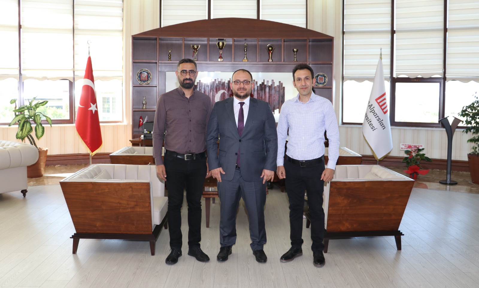 good-luck-visit-to-maun-rector-from-sivas-cumhuriyet-university-2817