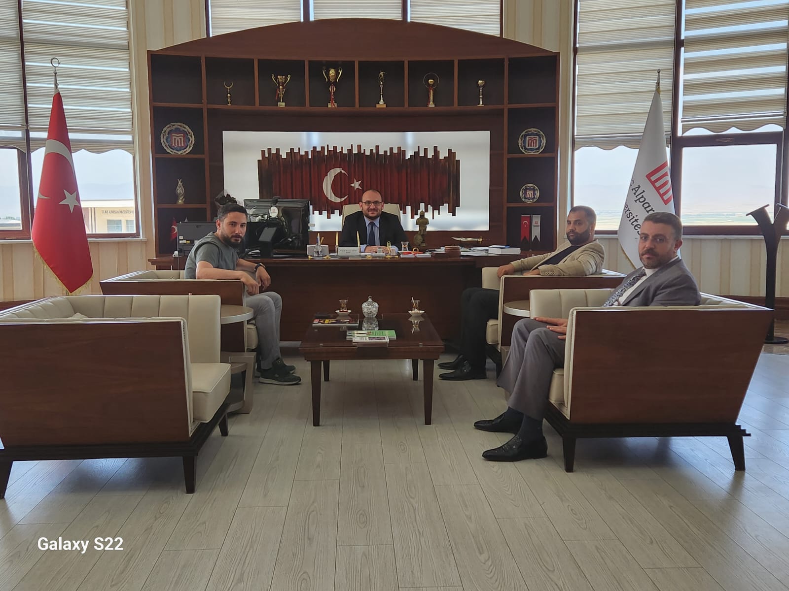 yalvac-ve-demirden-rektorumuze-hayirli-olsun-ziyareti-2828