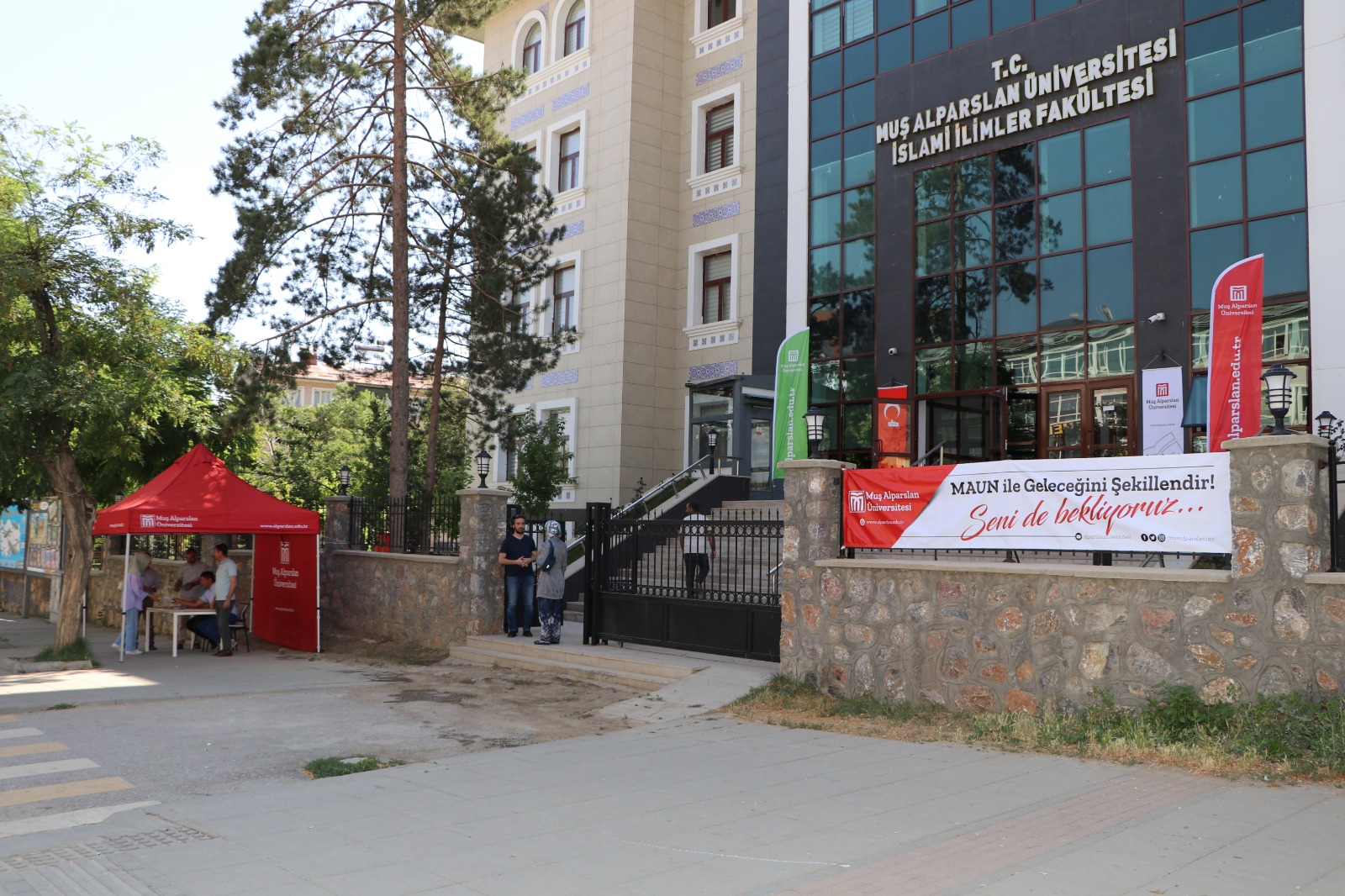 maun-mus-alparslan-university-preference-and-guidance-services-stands-opened-2879