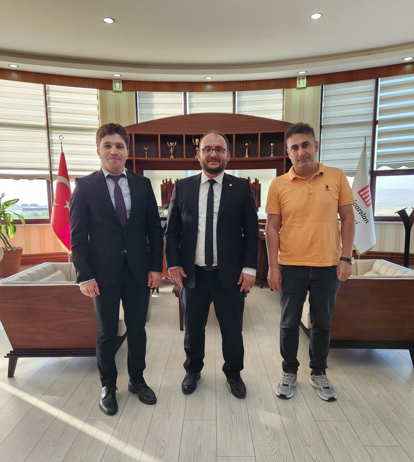 visit-from-the-chief-of-highways-branch-and-tekyol-school-director-to-rector-alican-2881