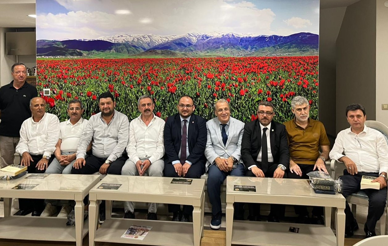rektorumuz-prof-dr-alicandan-mus-vakfina-anlamli-ziyaret-2898