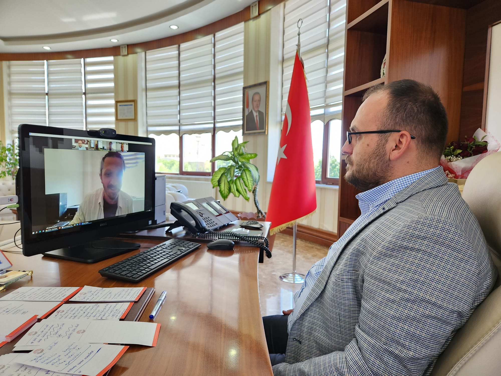 universitemiz-ve-ibn-haldun-universitesi-arasinda-malazgirt-savas-alaninin-tespiti-tarihi-ve-arkeolojisi-projesi-gorusuldu-2963