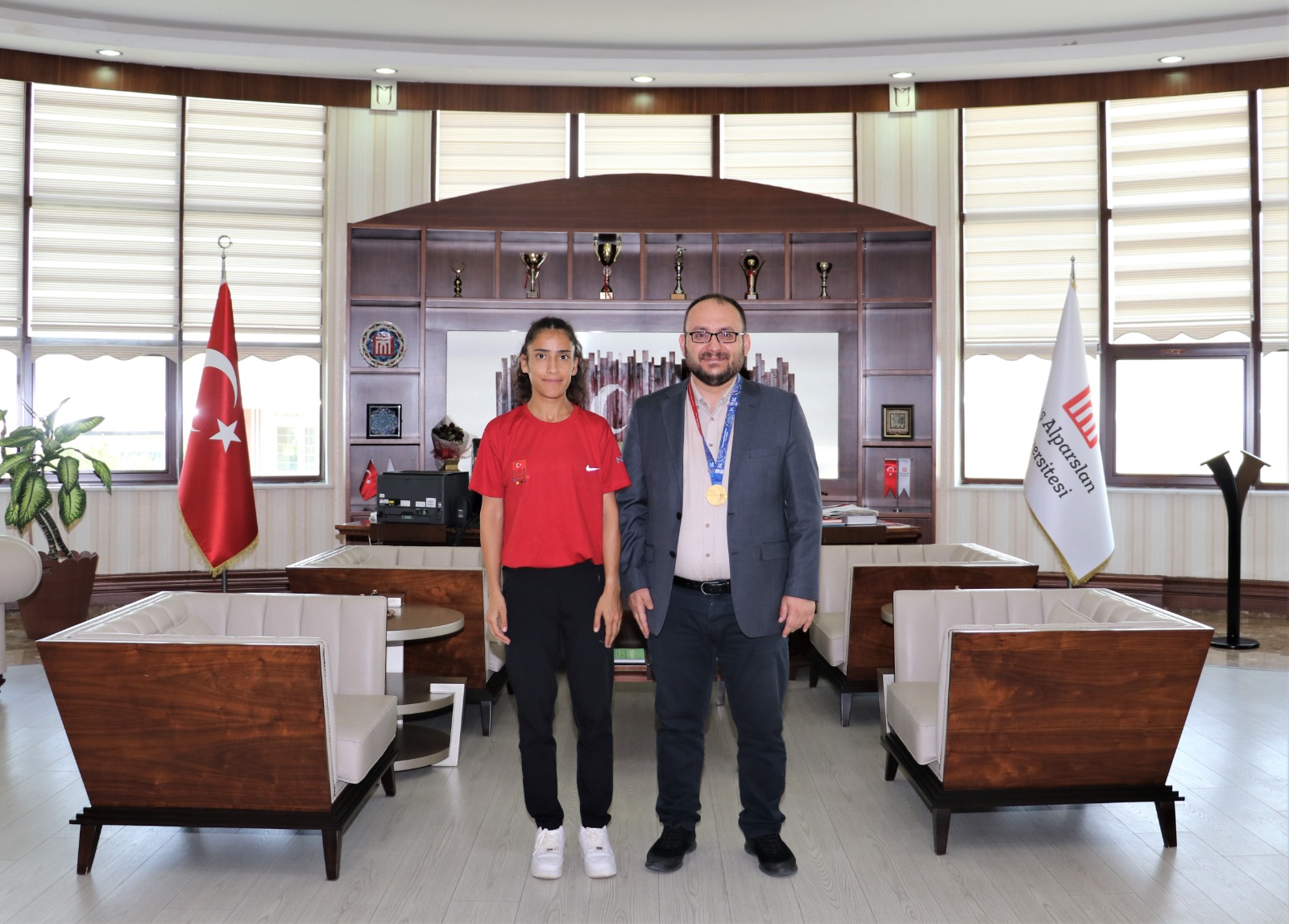 our-rector-accepted-our-student-who-made-our-country-proud-with-his-success-in-china-in-his-office-2994