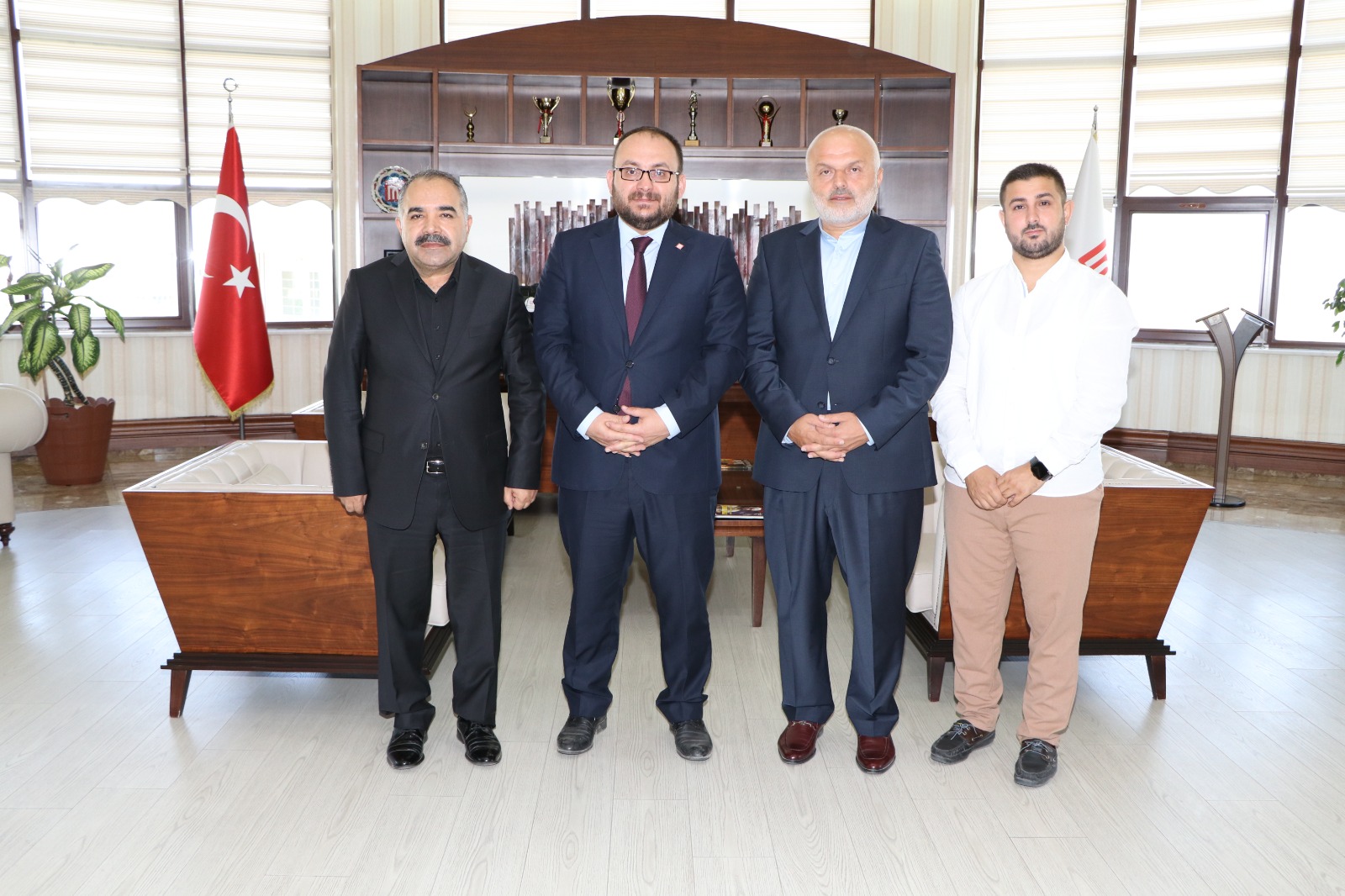 rektorumuze-hayirli-olsun-ziyaretleri-devam-ediyor-3007