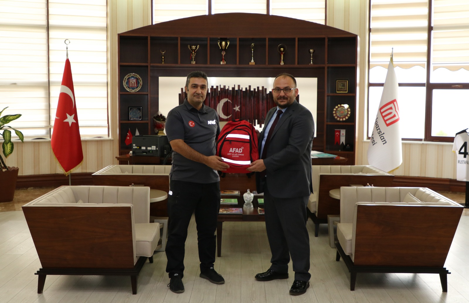 rektorumuze-hayirli-olsun-ziyaretleri-devam-ediyor-3071