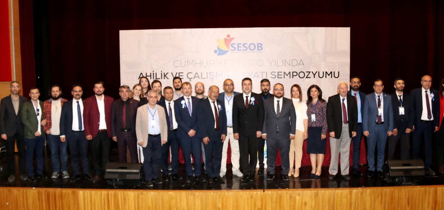 rector-alican-participated-in-the-symposium-on-guilds-and-working-life-in-the-100th-year-of-the-republic-3214