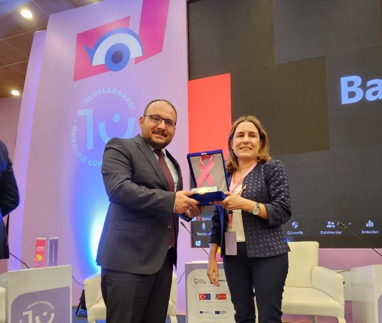 rektorumuz-10uncu-onkoloji-gunleri-programina-katildi-3297