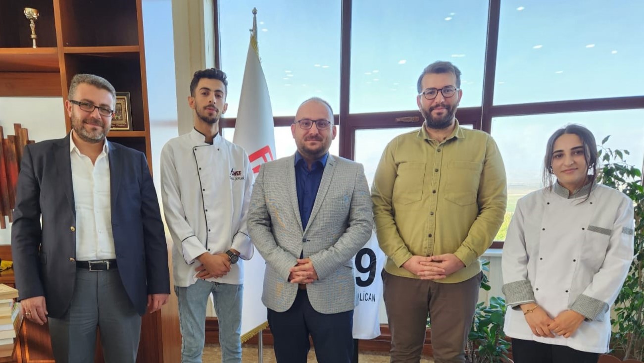 ascilik-bolumu-ogrencileri-rektorumuzu-ziyaret-etti-3462