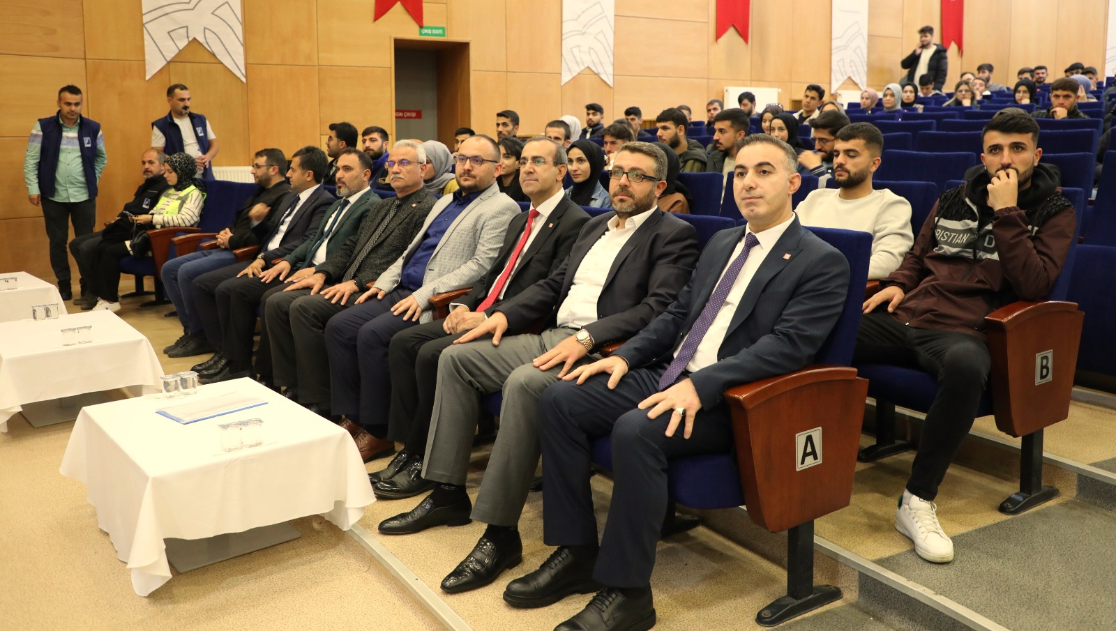 teknik-bilimler-meslek-yuksekokulu-ogrencilerine-is-sagligi-ve-guvenligi-egitimi-ile-ilk-yardim-egitimi-verildi-3487