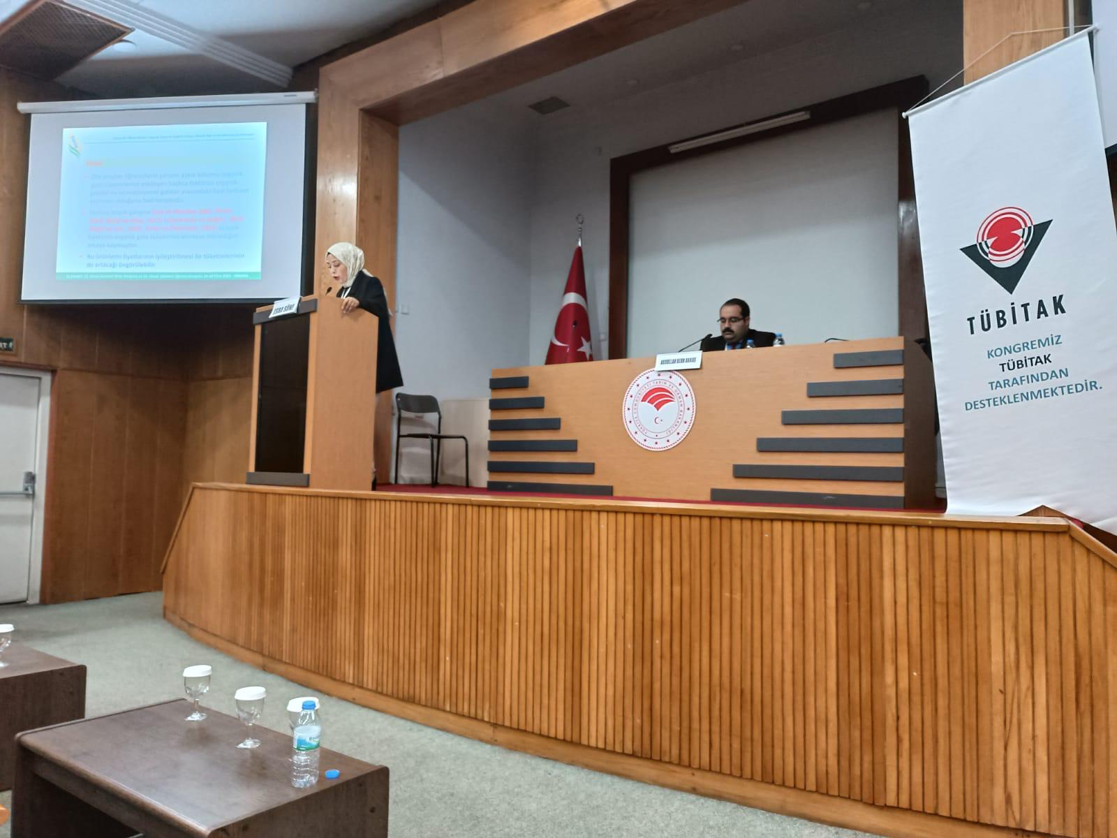 16-ulusal-zootekni-ogrenci-kongresinde-universitemiz-uygulamali-bilimler-fakultesi-ogrencisi-esra-sune-en-basarili-sozlu-sunum-ikincilik-odulunu-kazandi-3536