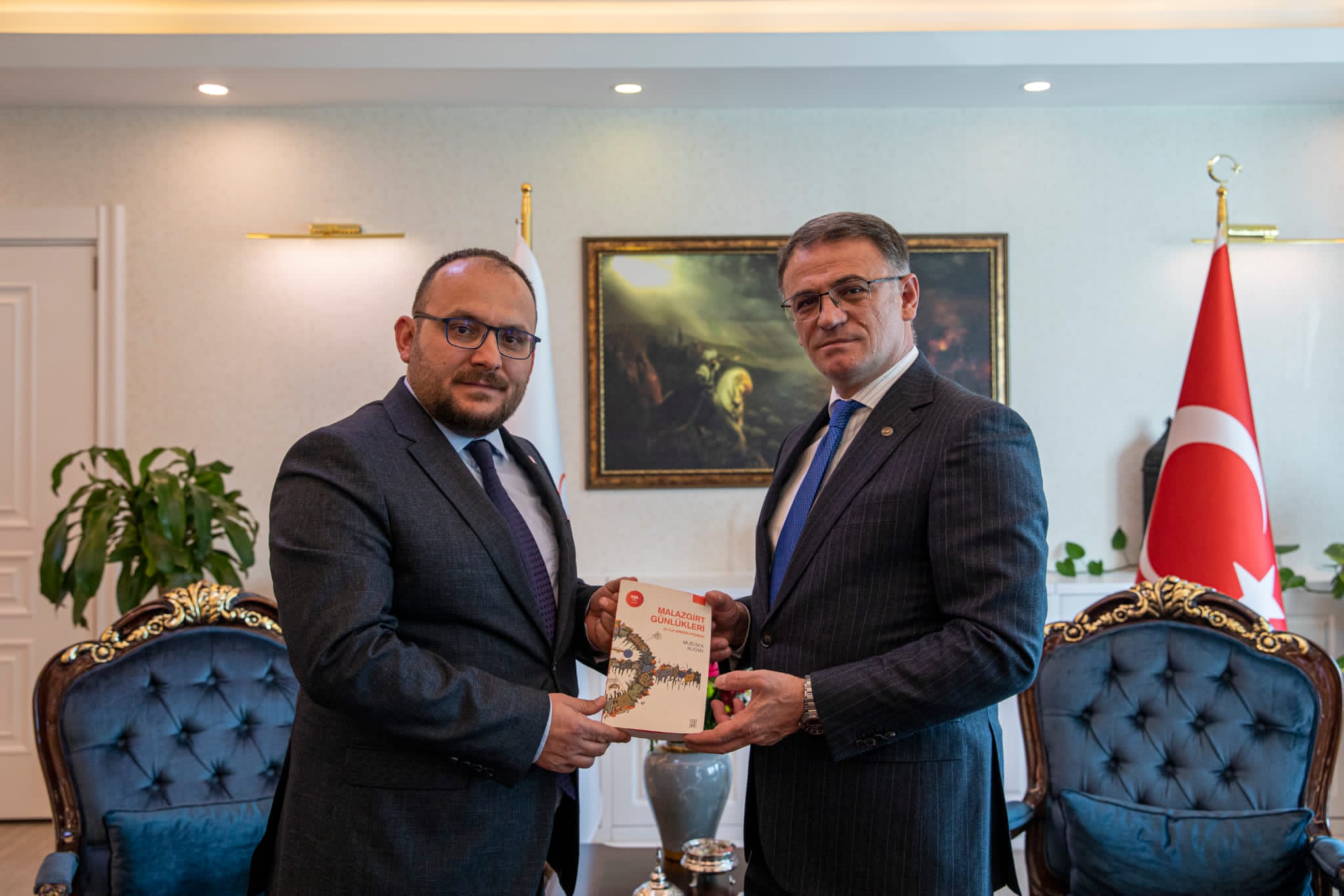 rektorumuz-prof-dr-mustafa-alicandan-van-valiligine-ziyaret-3658
