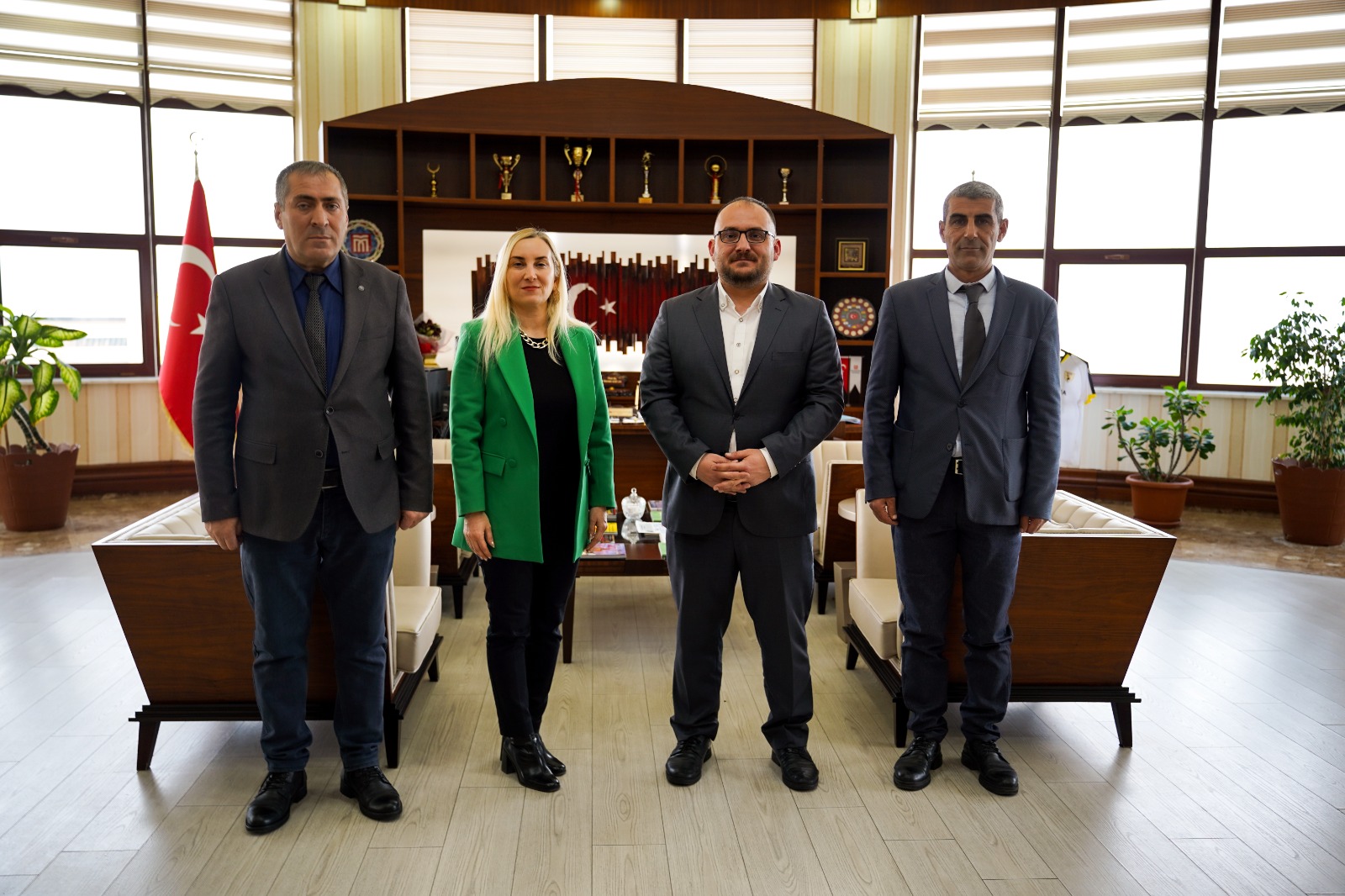 visit-to-our-rector-from-the-head-of-administrative-financial-affairs-department-and-security-branch-chief-4016