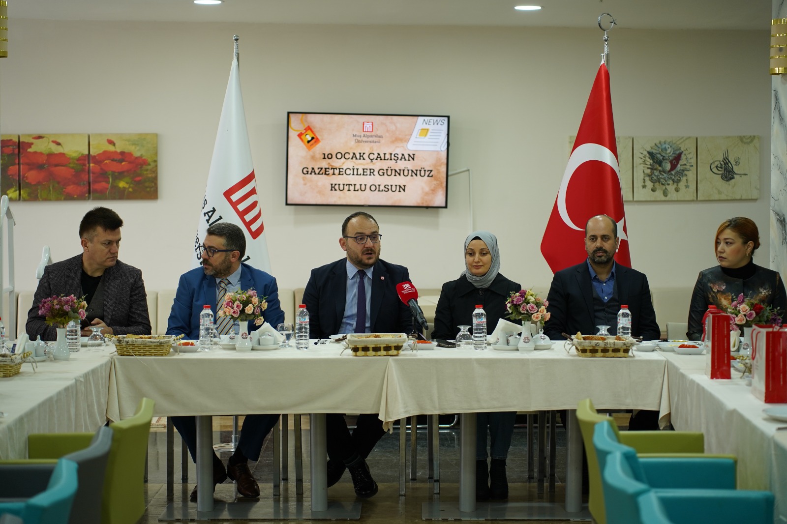 rektorumuz-calisan-gazeteciler-gununde-gazetecilerle-bir-araya-geldi-4145