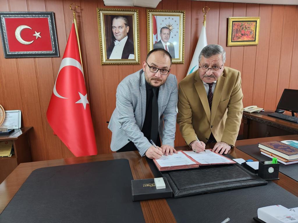 universitemiz-malazgirt-belediyesi-ile-is-birligi-protokolu-imzaladi-4240