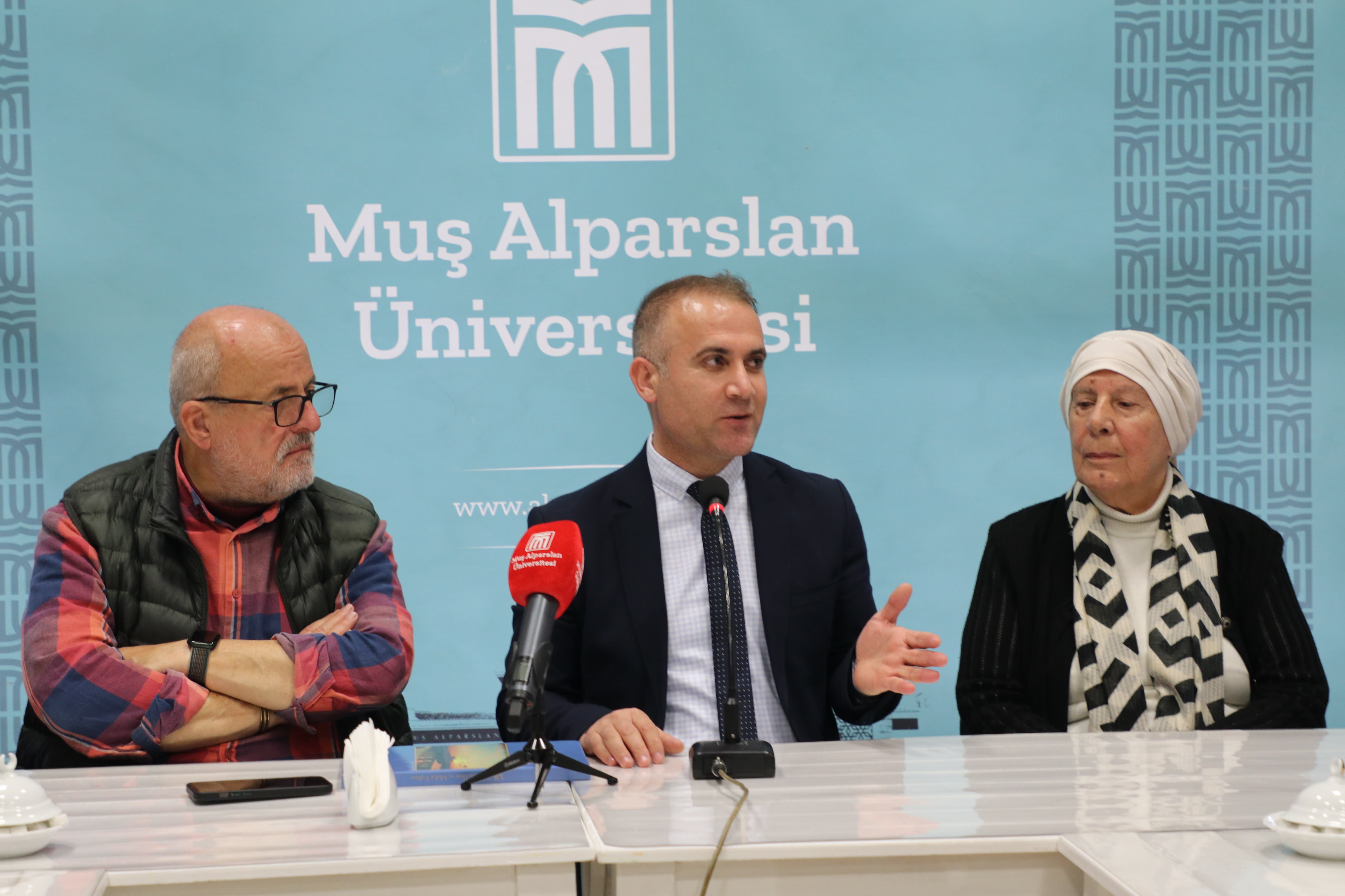 100-cesit-mus-peyniri-cay-bahane-sohbetlerinde-konu-edildi-5055