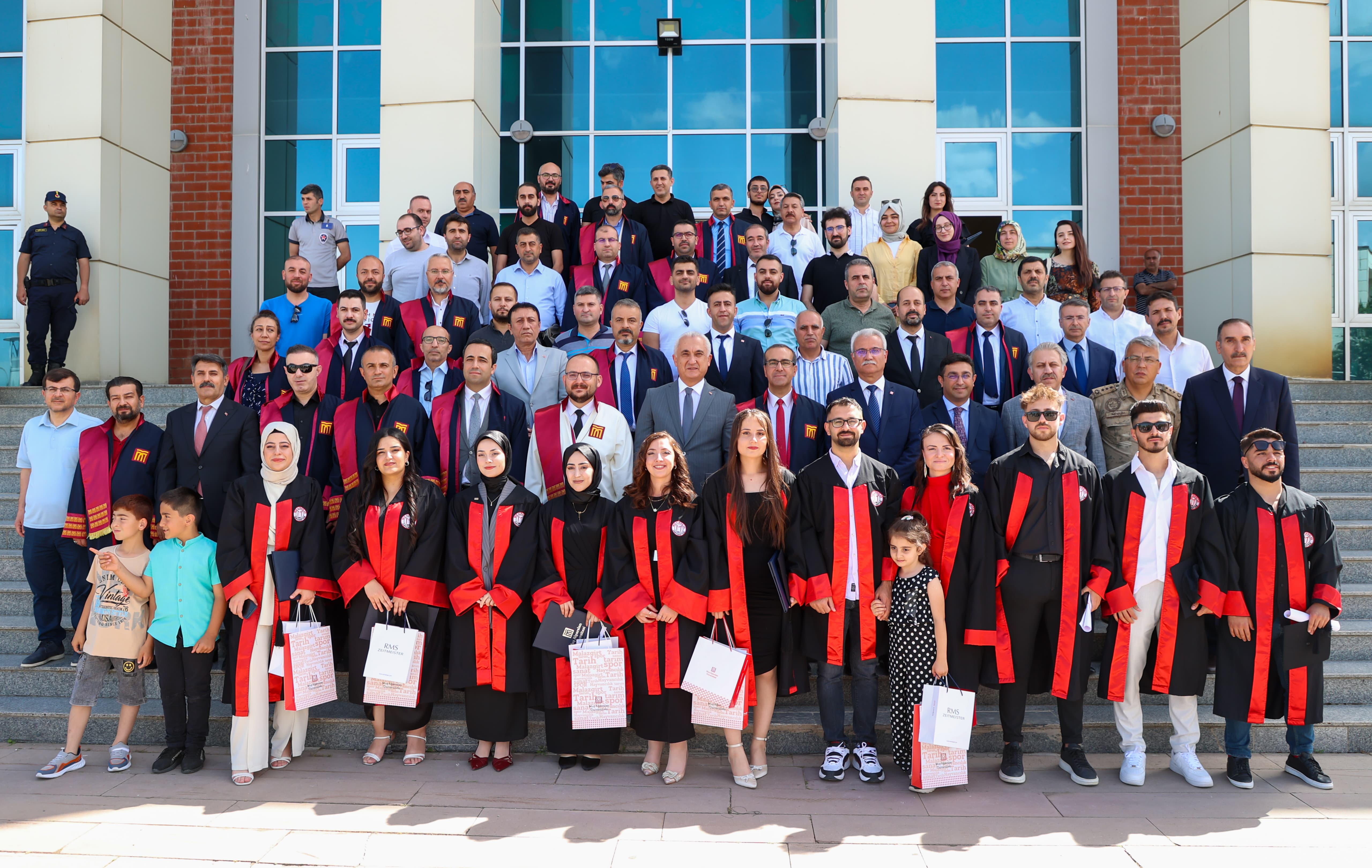 general-graduation-ceremony-held-at-our-university-5323