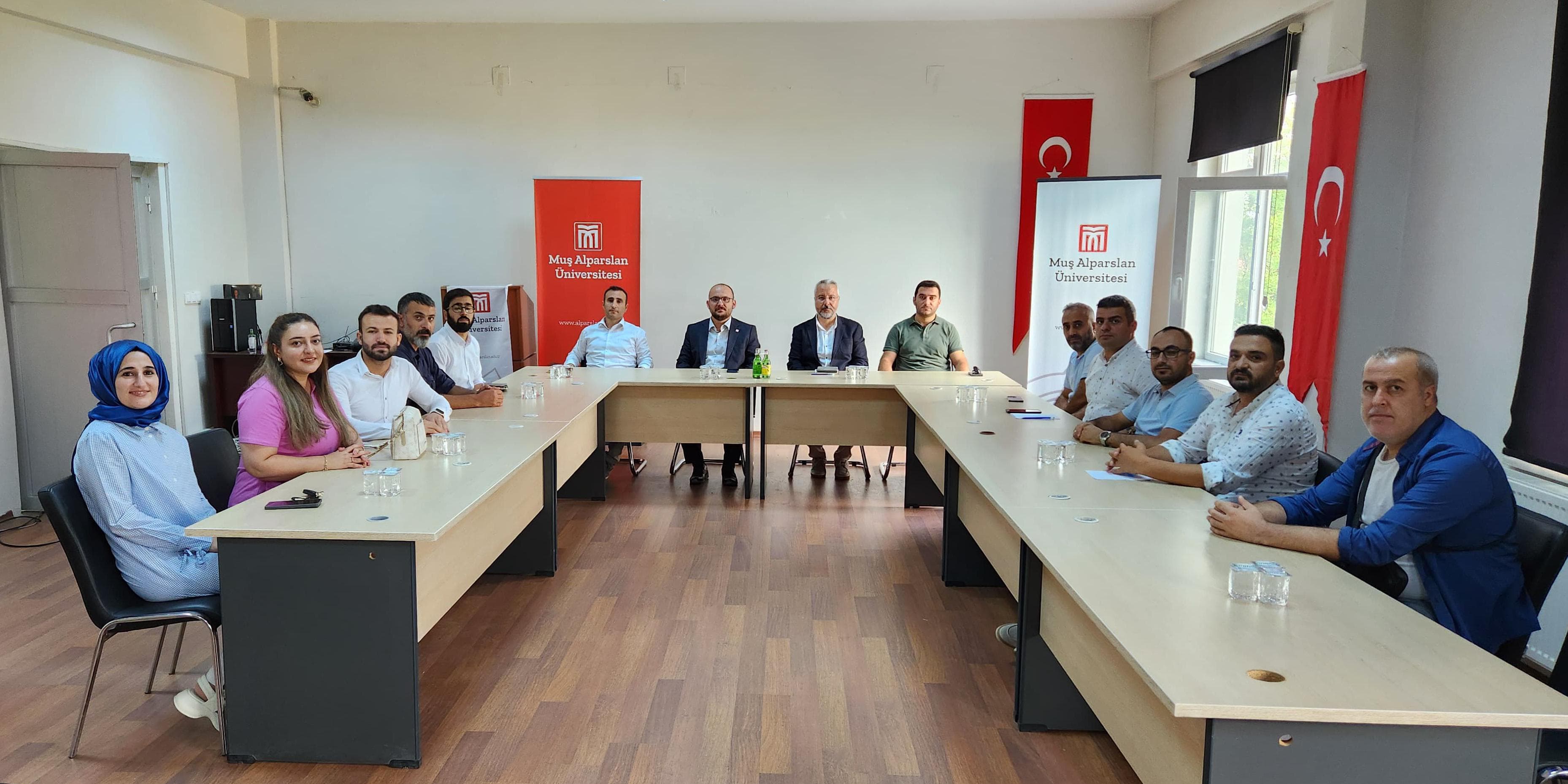 rektorumuz-malazgirt-meslek-yuksekokulunu-ziyaret-etti-5405