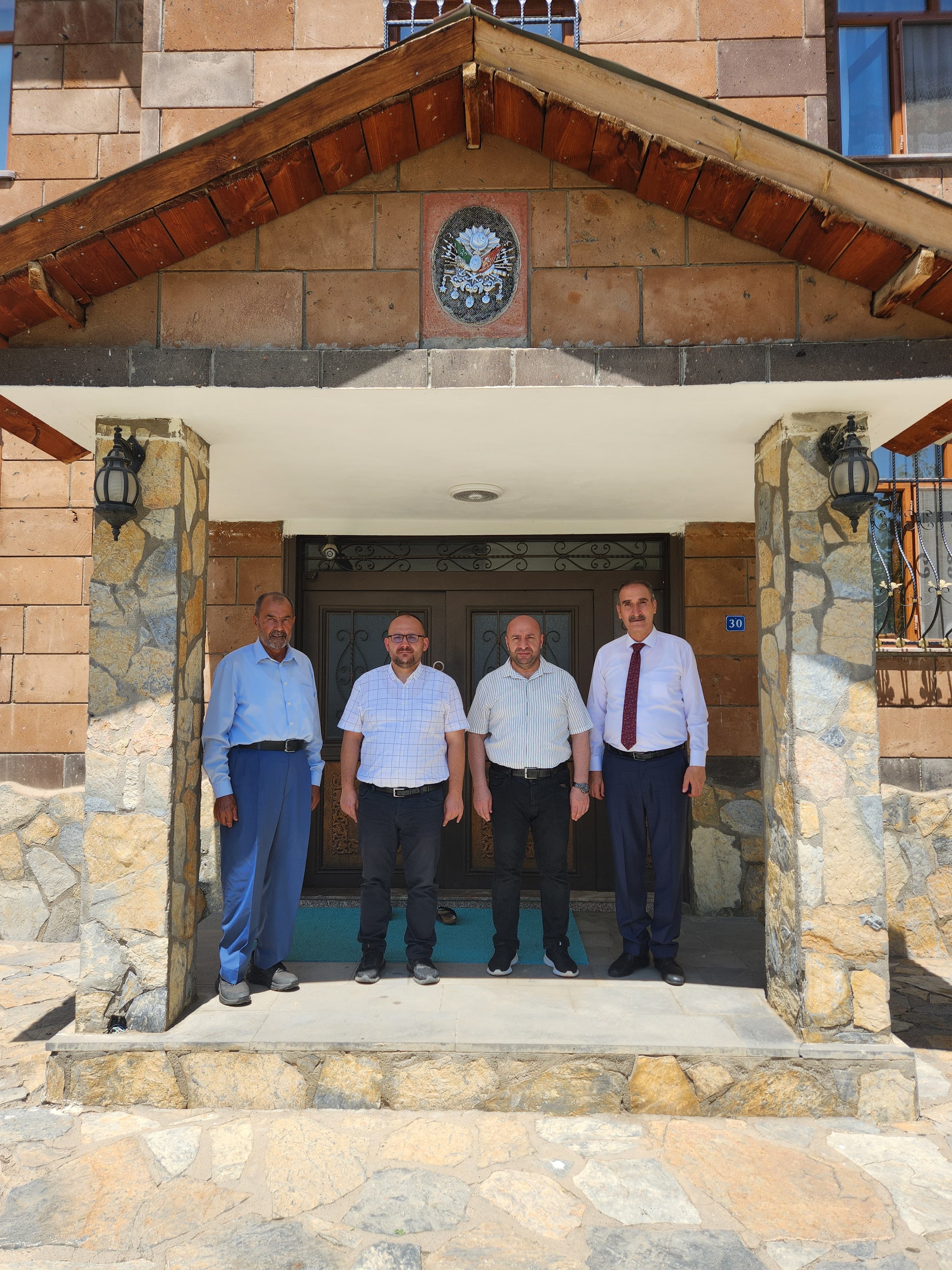 rektorumuz-bayrampasa-kaymakami-ile-bir-araya-geldi-5436