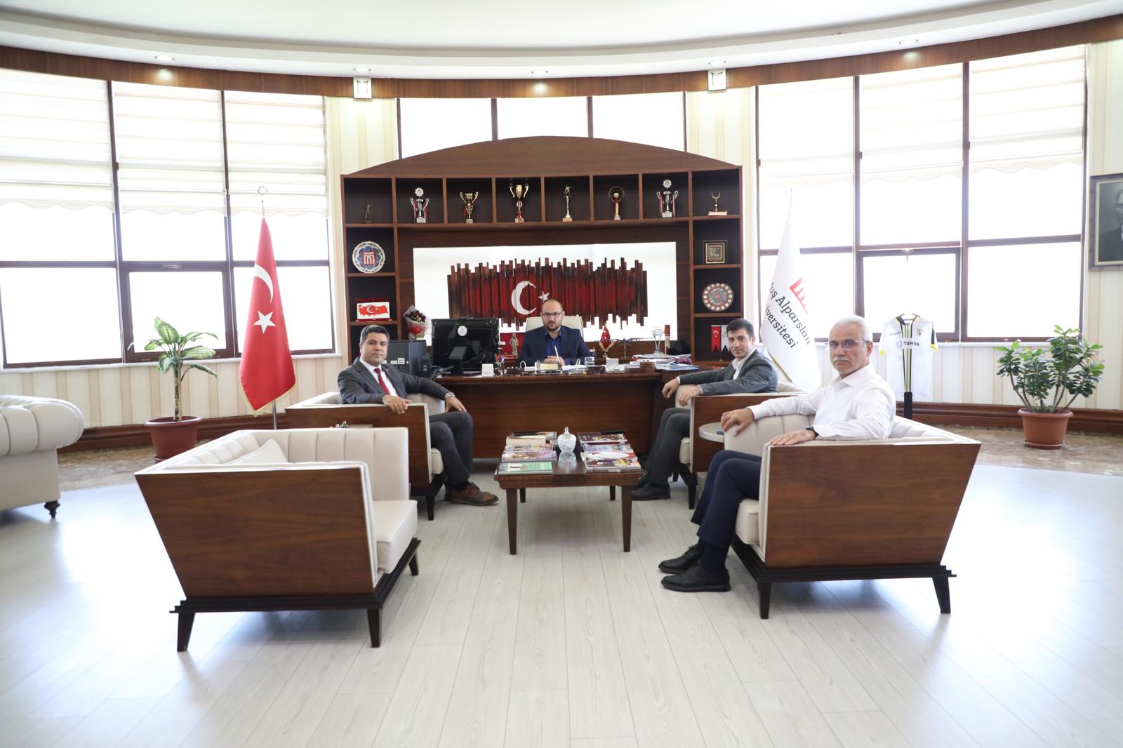 rektorumuze-ziyaretler-devam-ediyor-5471