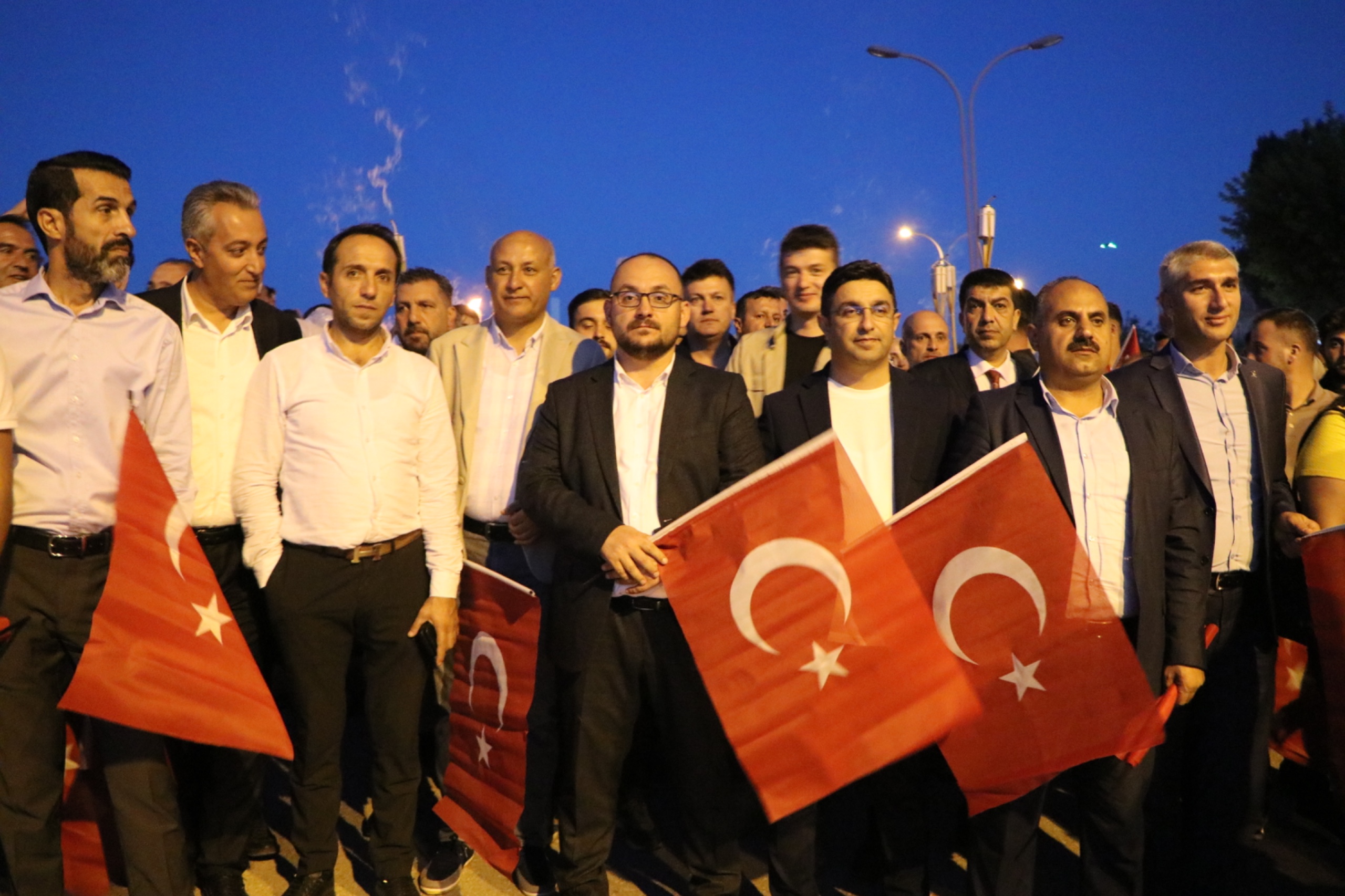 torchlight-procession-held-in-honor-of-the-953rd-anniversary-of-the-battle-of-malazgirt-5516