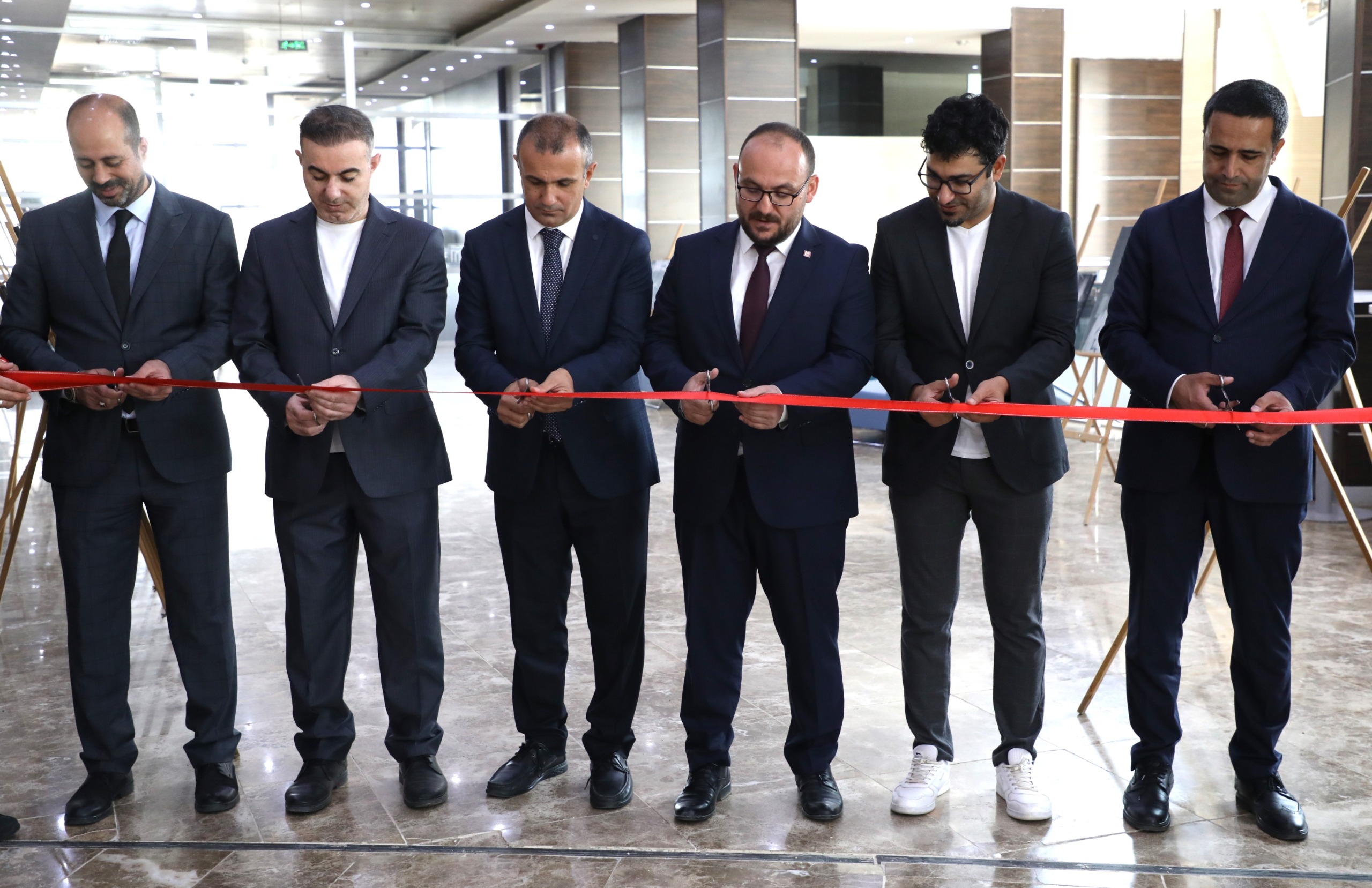 doc-dr-gokhan-demirelden-insan-hikayeleri-fotograf-sergisi-5691