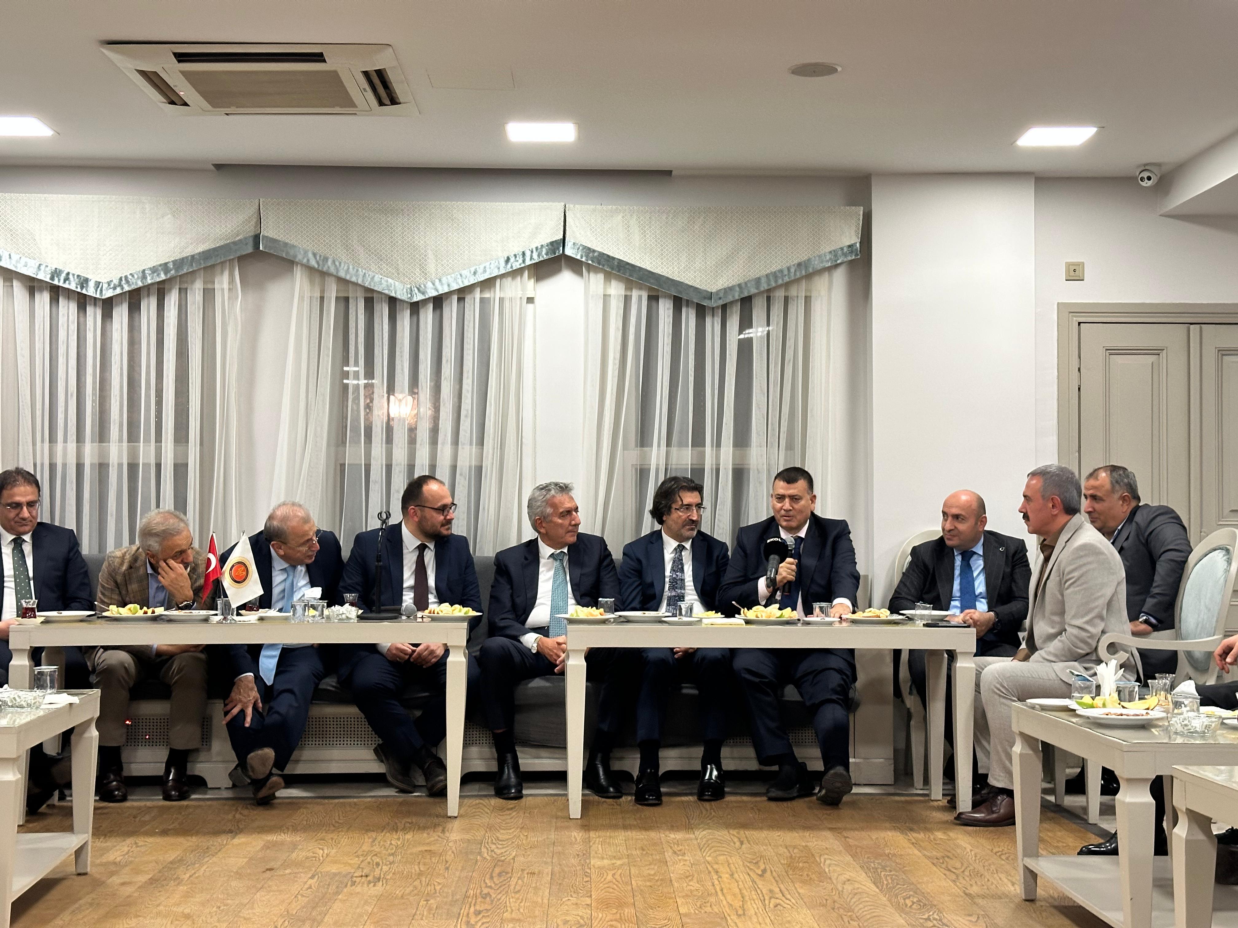 rektorumuz-prof-dr-mustafa-alican-musvak-tarafindan-agirlandi-6144