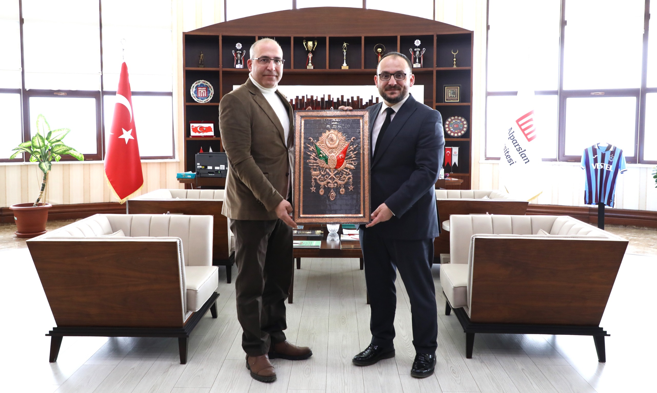 ahmet-alparslan-cohceden-rektorumuze-ziyaret-6421