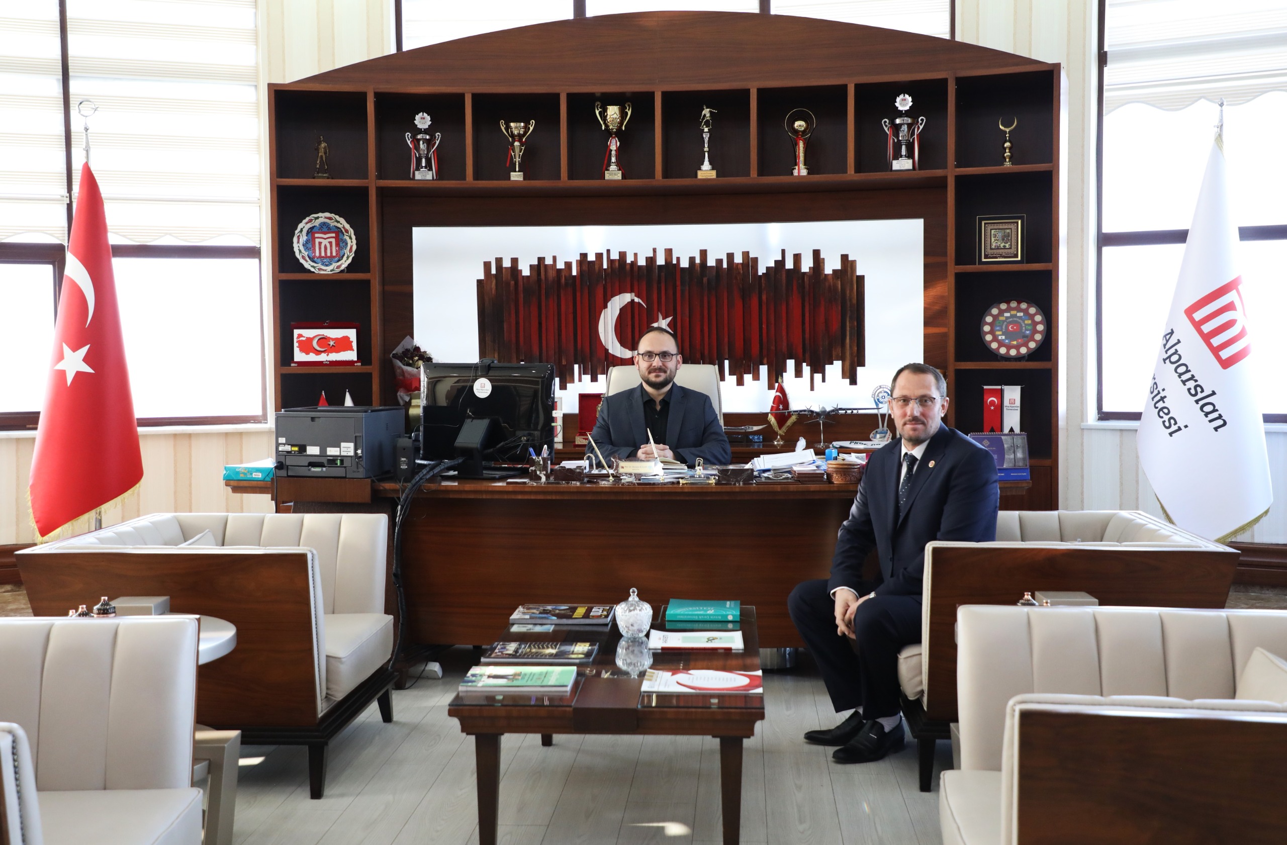 yesilova-belediye-baskan-yardimcisi-mehmet-zeki-aydindan-rektorumuze-nezaket-ziyareti-6464