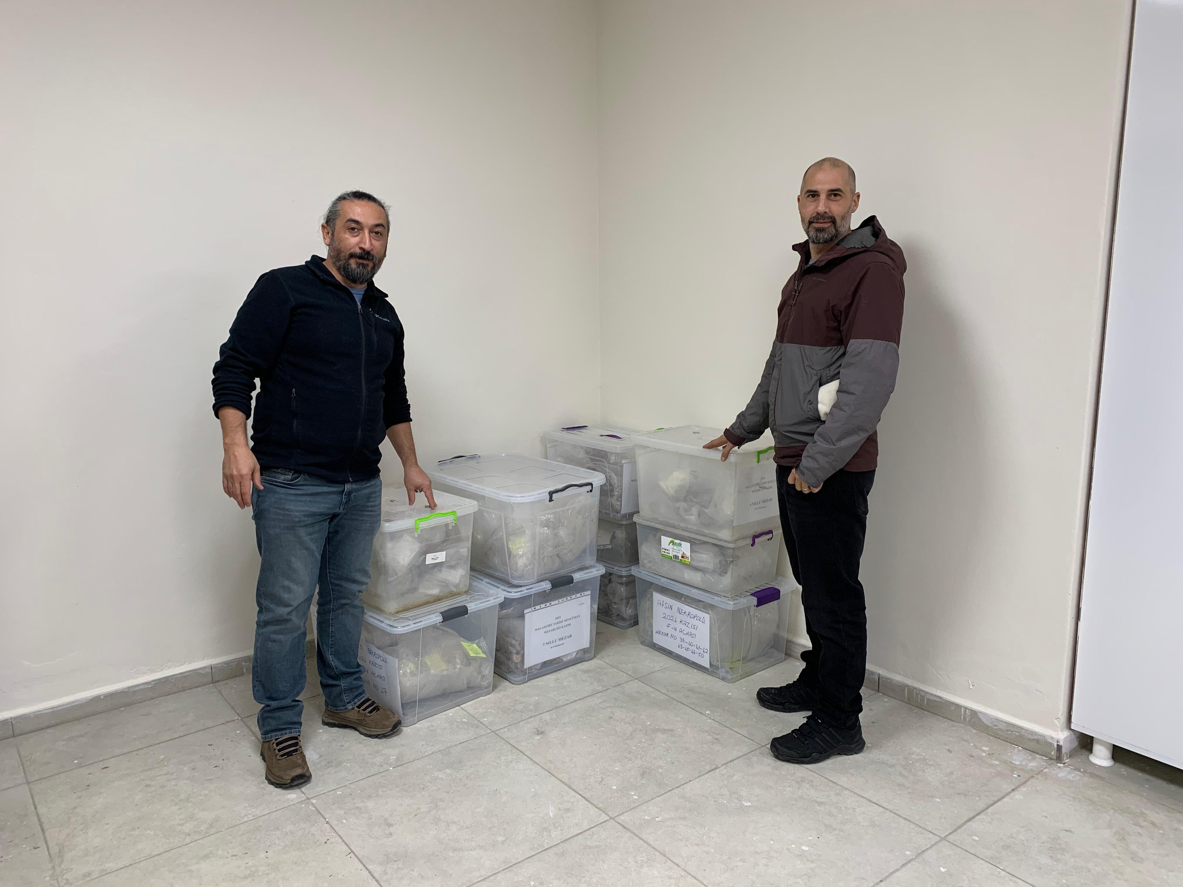 malazgirt-projesi-arastirmalarinda-elde-edilen-kemik-ornekleri-universitemize-tasindi-6467