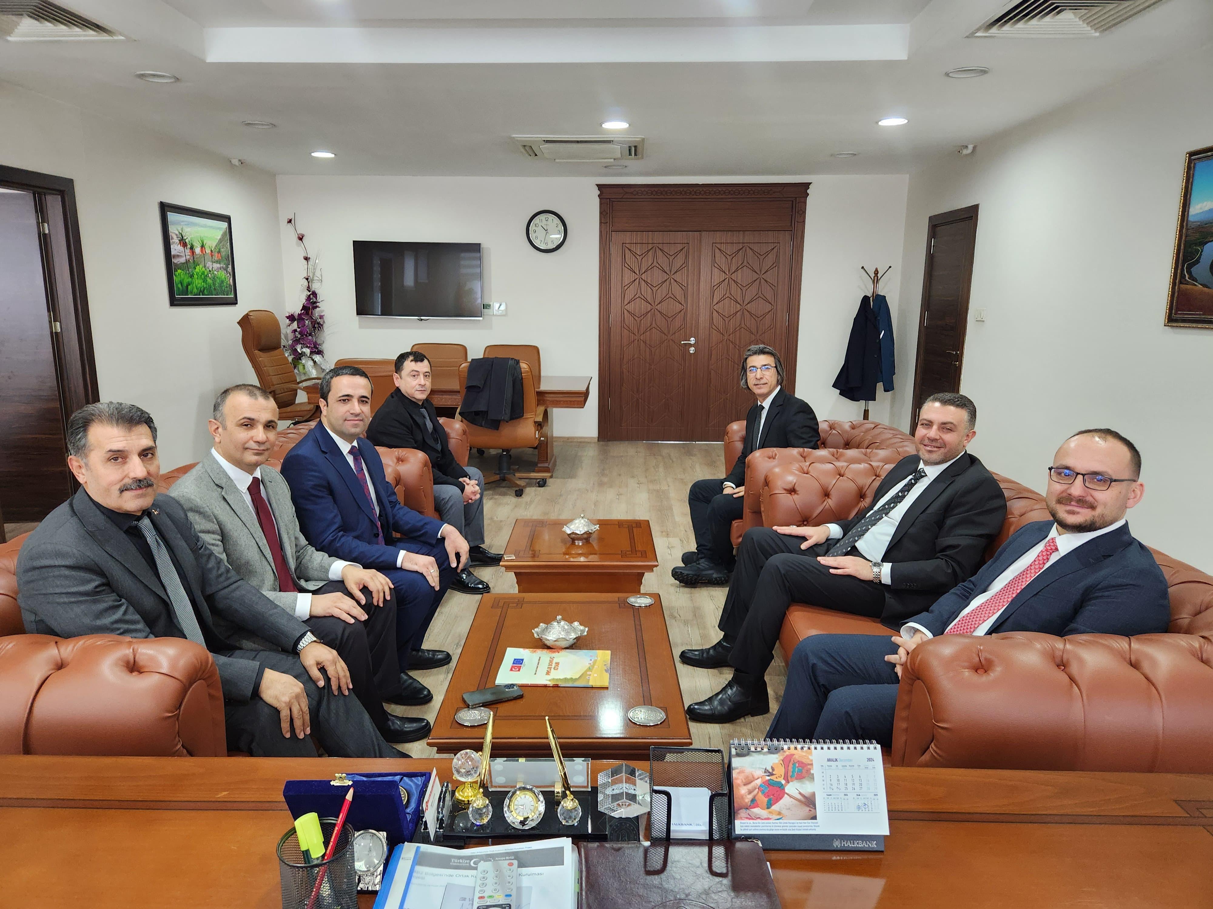 rektorumuzden-il-ozel-idaresi-genel-sekreteri-seyhmus-yenture-ziyaret-6492