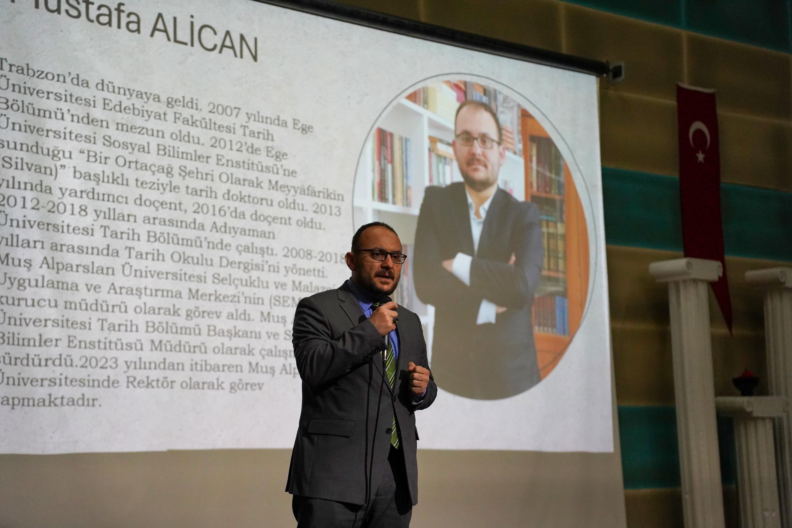 rektorumuz-genclerle-bulusmaya-devam-ediyor-6571