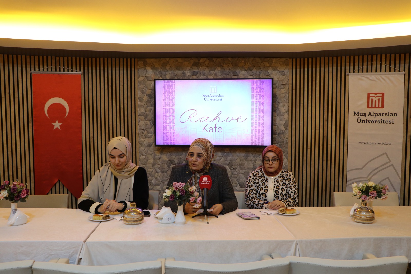 rahve-konusmalari-serisi-universitemizde-basladi-6627