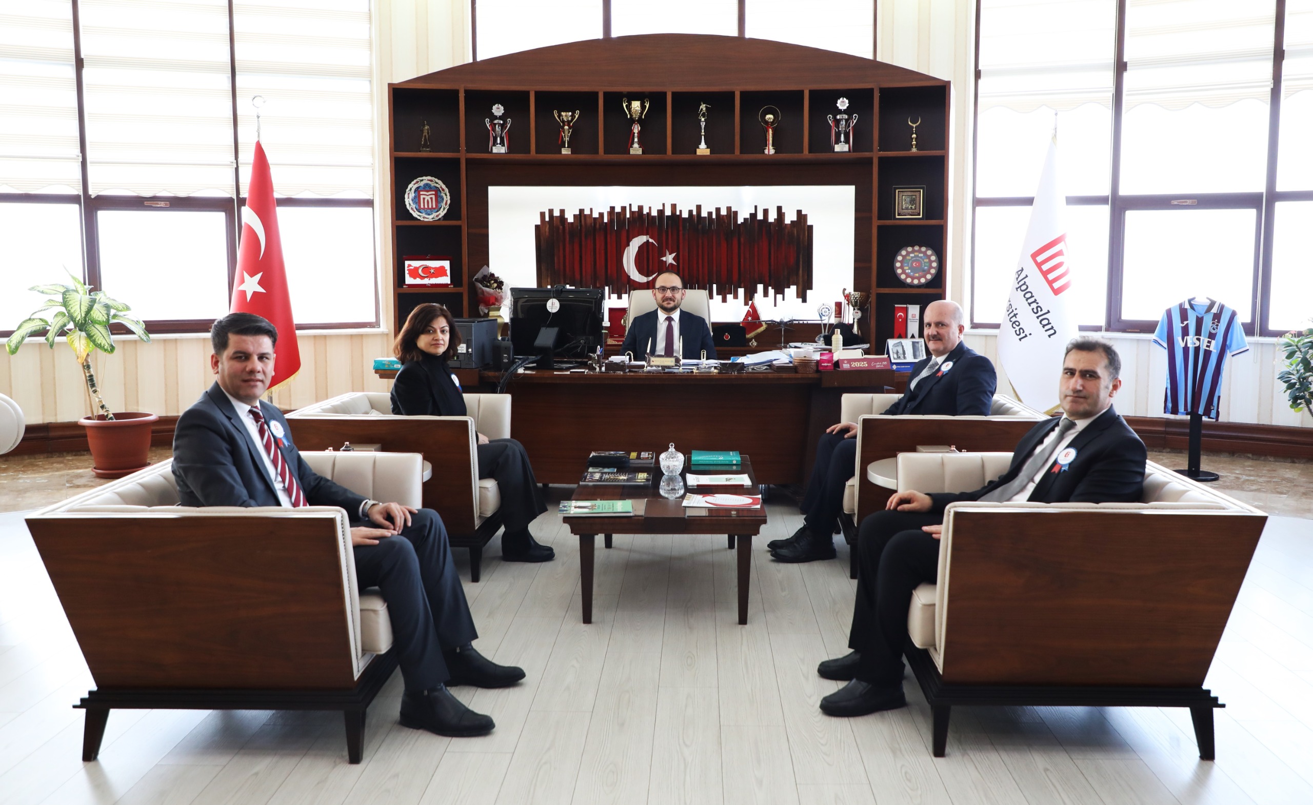 mus-defterdari-mehmet-akkayadan-rektorumuze-ziyaret-6635