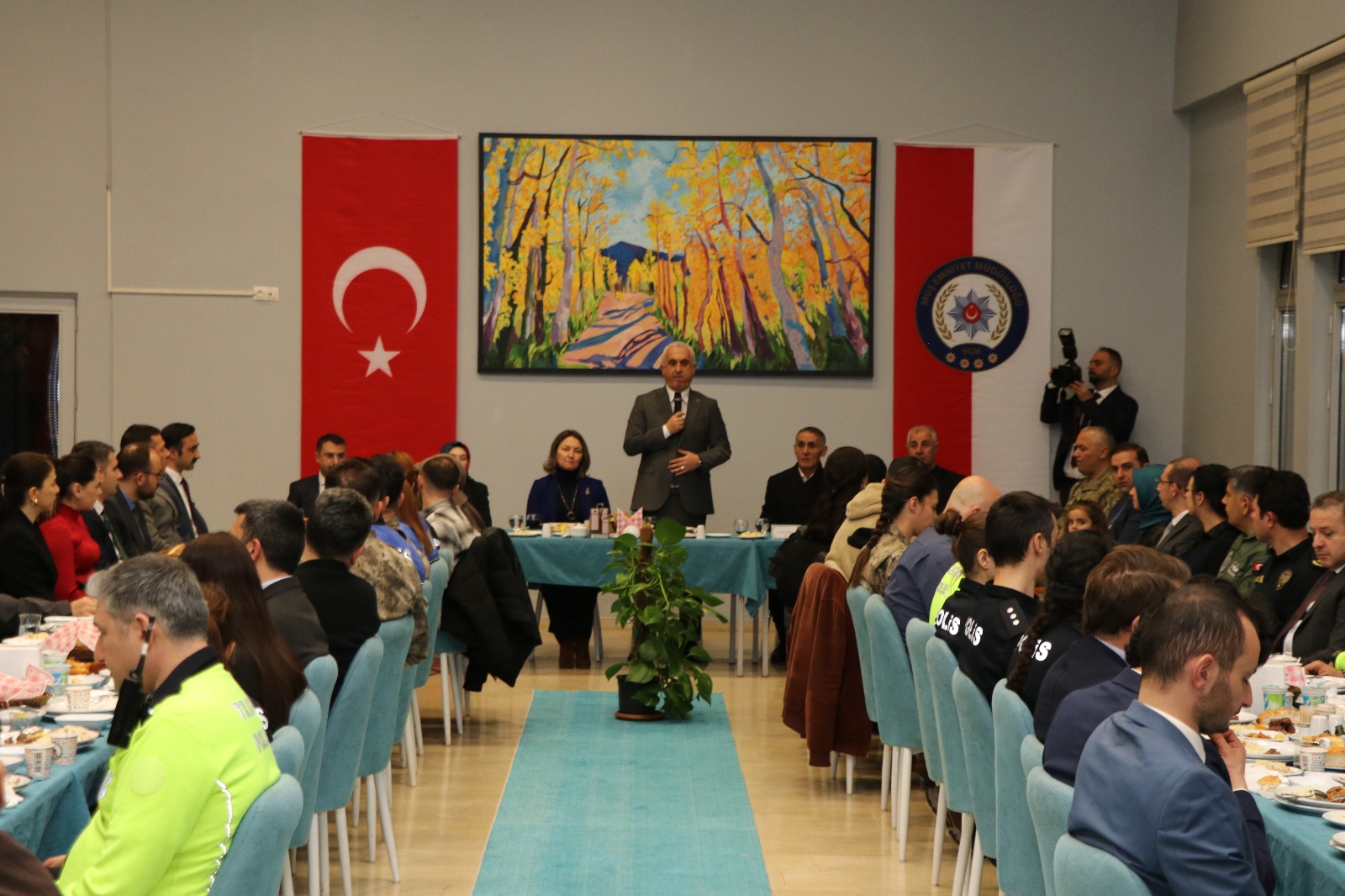 rektorumuz-emniyet-teskilatinin-iftar-programina-katildi-6741