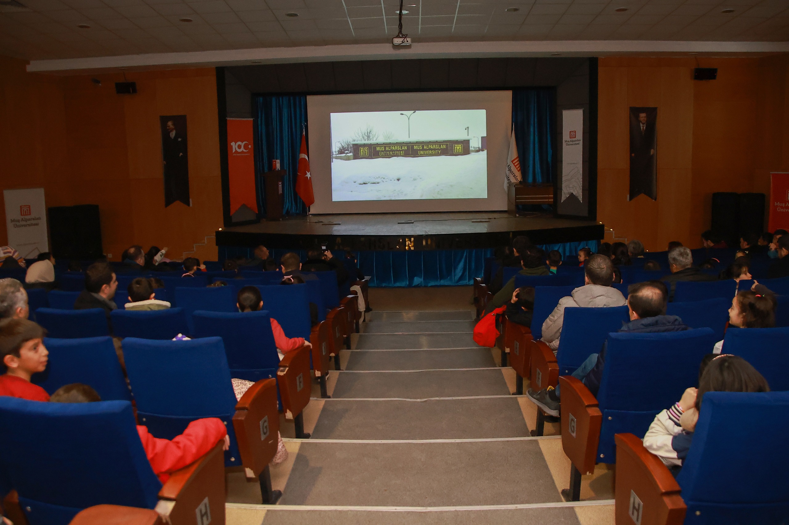 universitemizde-kucuk-prens-film-gosterimi-yogun-ilgi-gordu-6791