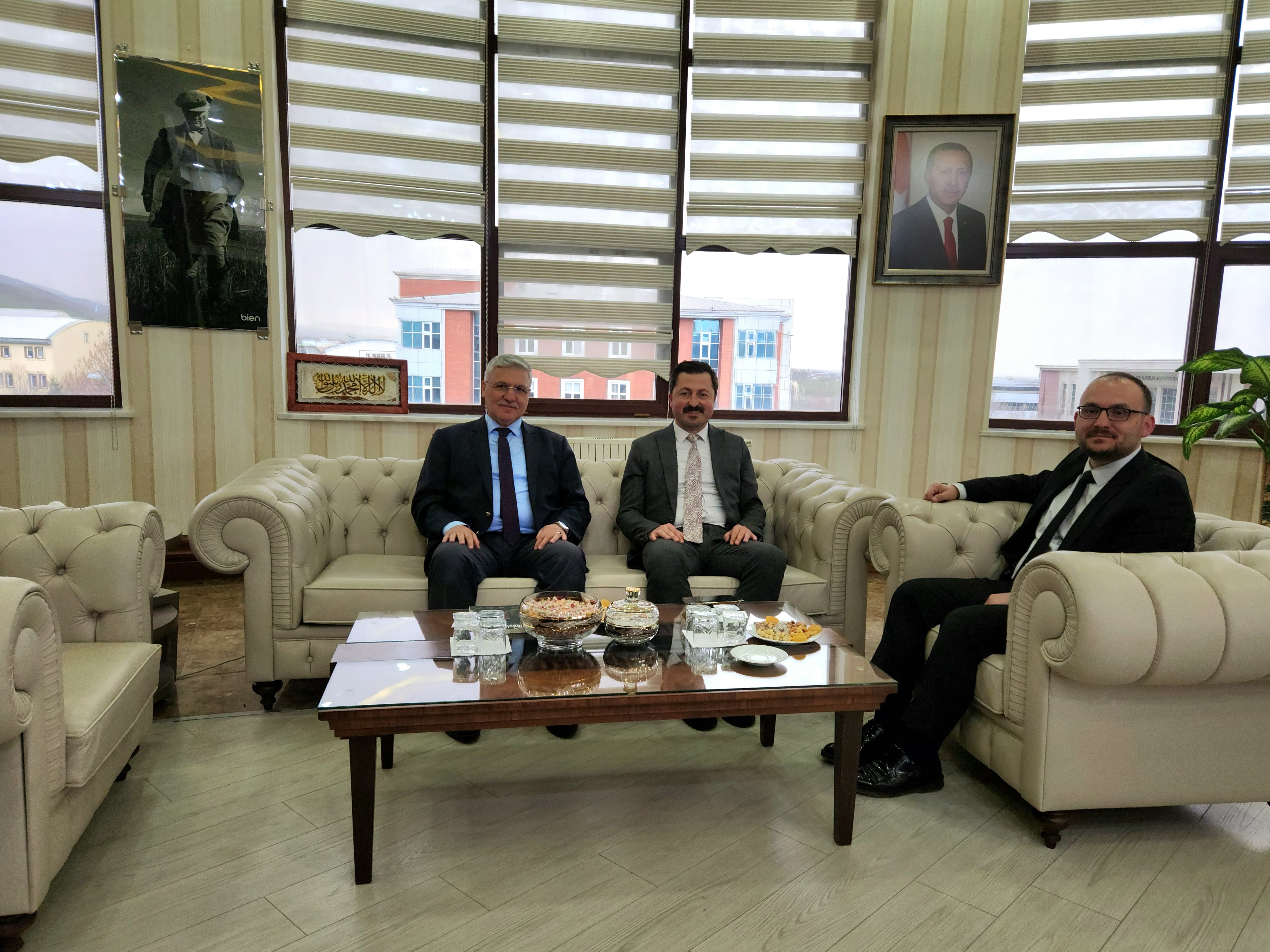 meb-bakan-musaviri-suleyman-can-ve-daire-baskani-abdulhalik-bastan-rektorumuze-ziyaret-6972