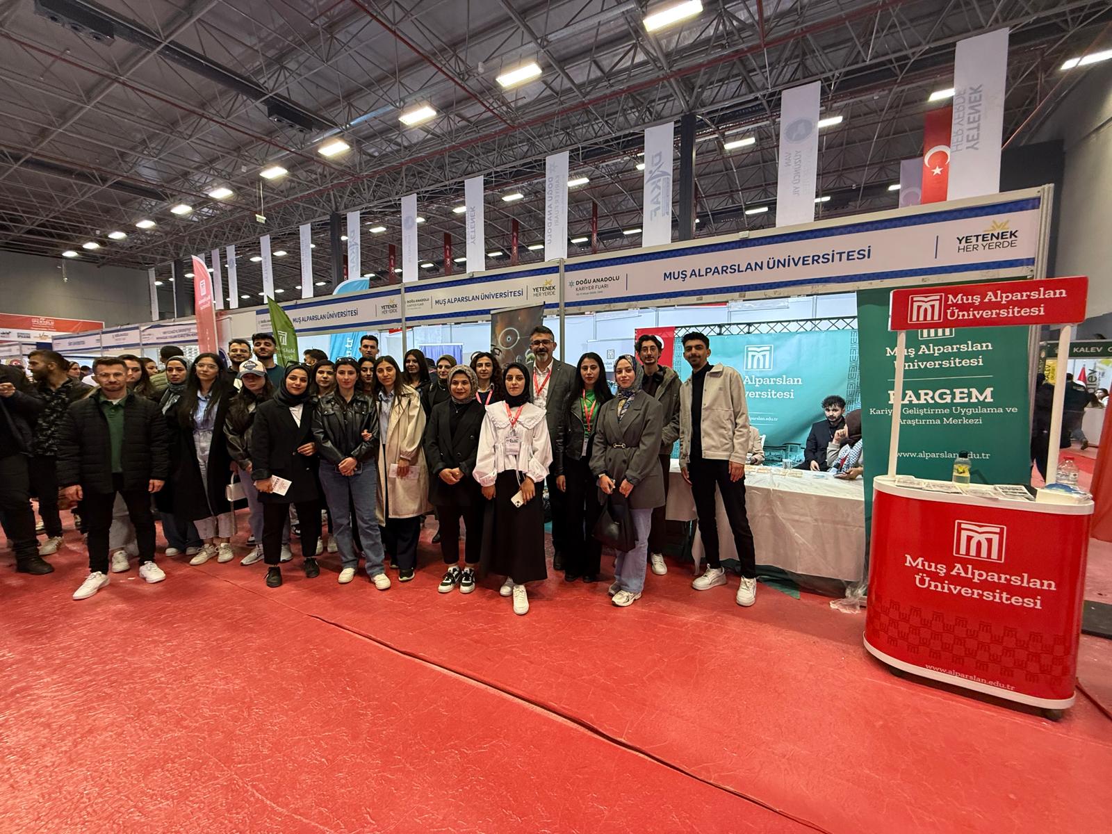 dakaf25e-ogrencilerden-yogun-katilim-7015