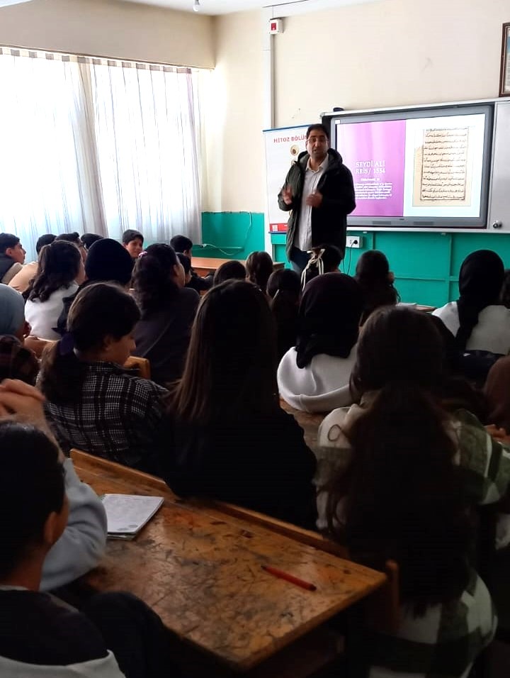 bilim-soylesileri-kapsaminda-tandogan-ilkogretim-okulunda-tarih-soylesisi-duzenlendi-7076