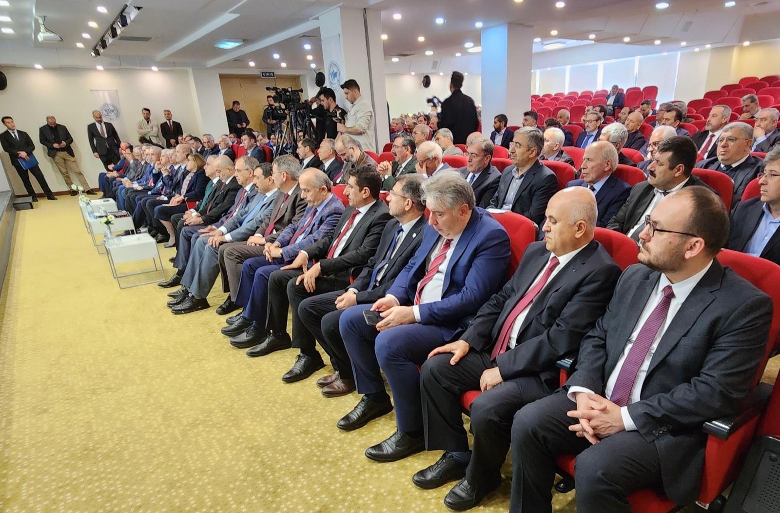 rektorumuz-prof-dr-mustafa-alican-29-ilahiyat-fakulteleri-dekanlar-toplantisina-katildi-7082