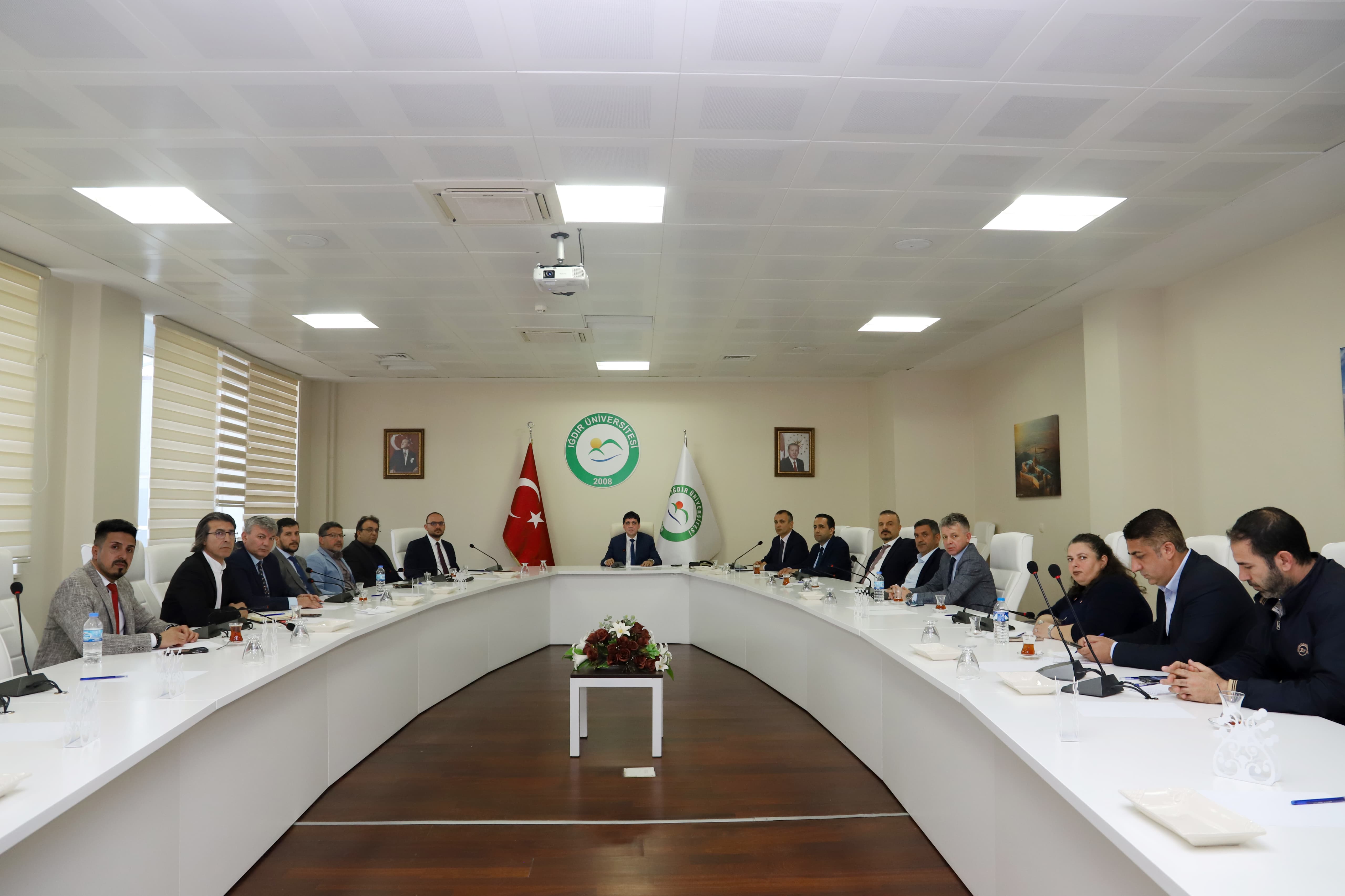 universitemiz-ile-igdir-universitesi-arasinda-tecrube-paylasim-calistayi-gerceklestirildi-7165