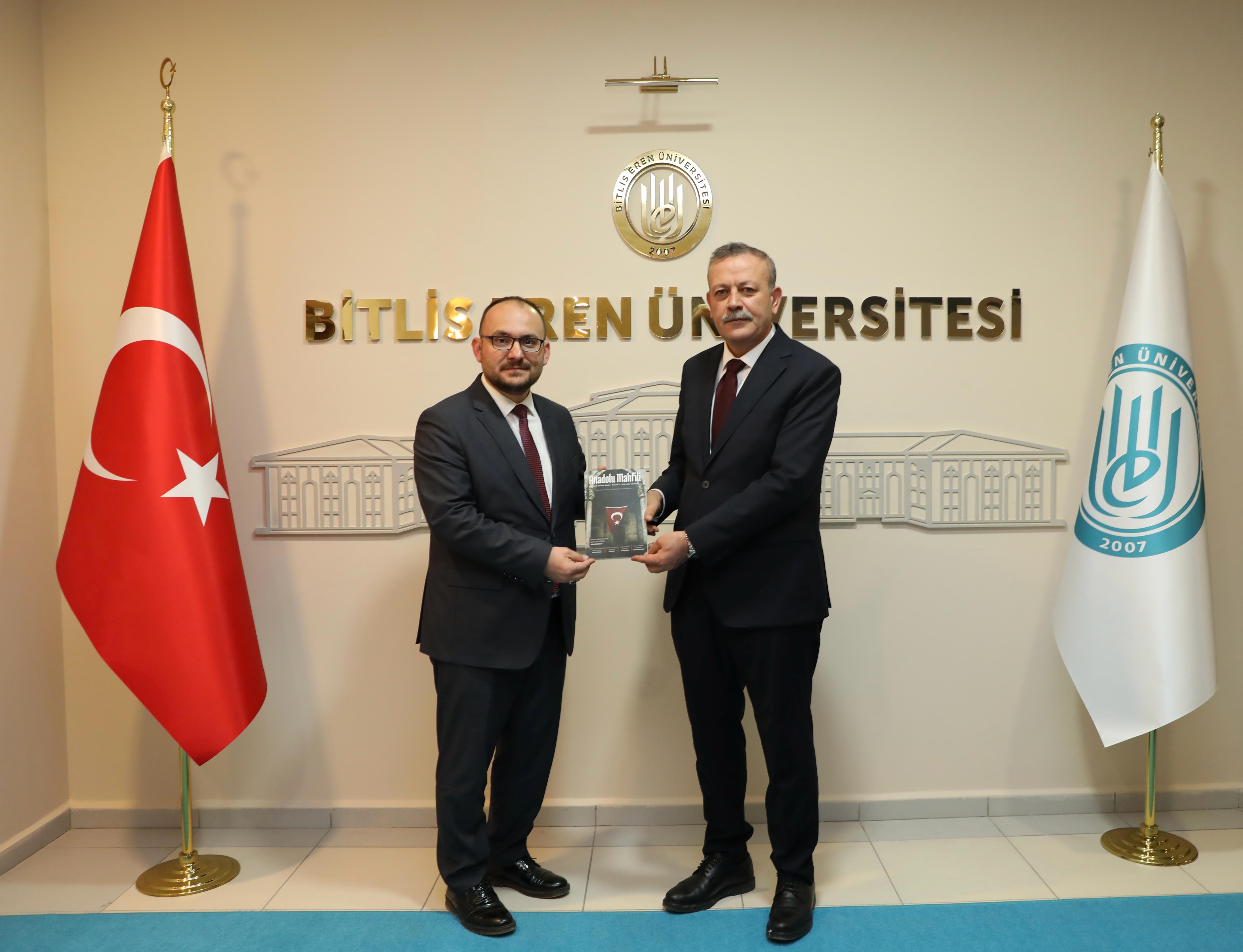 rektorumuzden-bitlis-eren-universitesi-rektorune-hayirli-olsun-ziyareti-7193