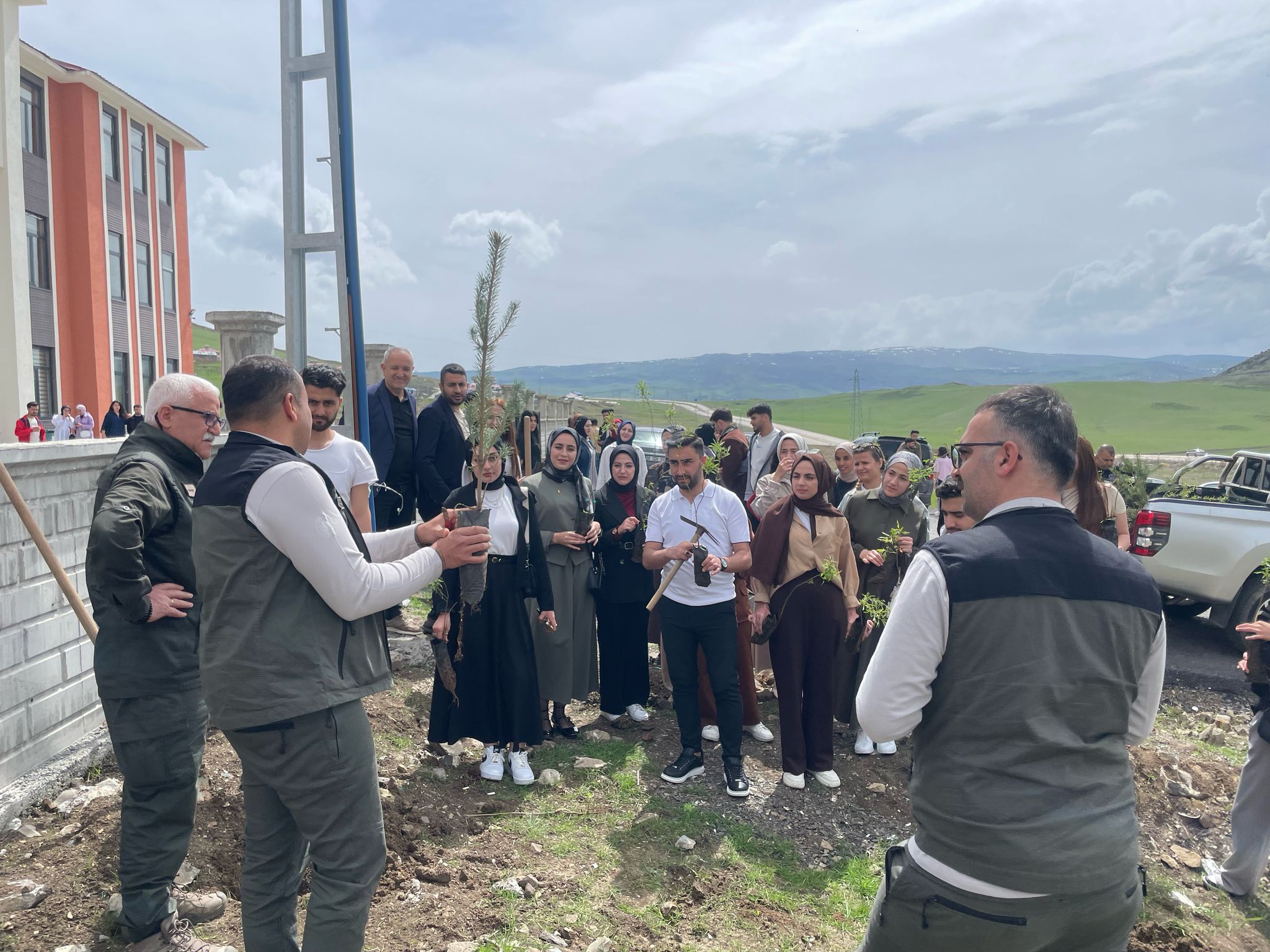 varto-giyasettin-bingol-meslek-yuksekokulunda-ormanlar-surdurulebilir-bir-gelecegin-anahtari-semineri-duzenlendi-7245